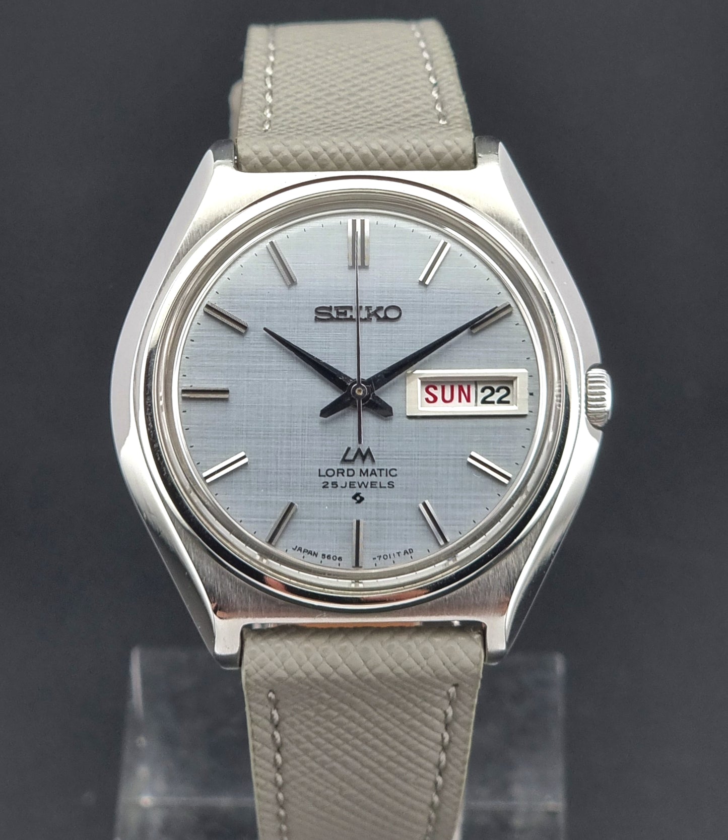 Seiko watch LordMatic 5606-7010 Vintage 1969 Blue Linen Dial