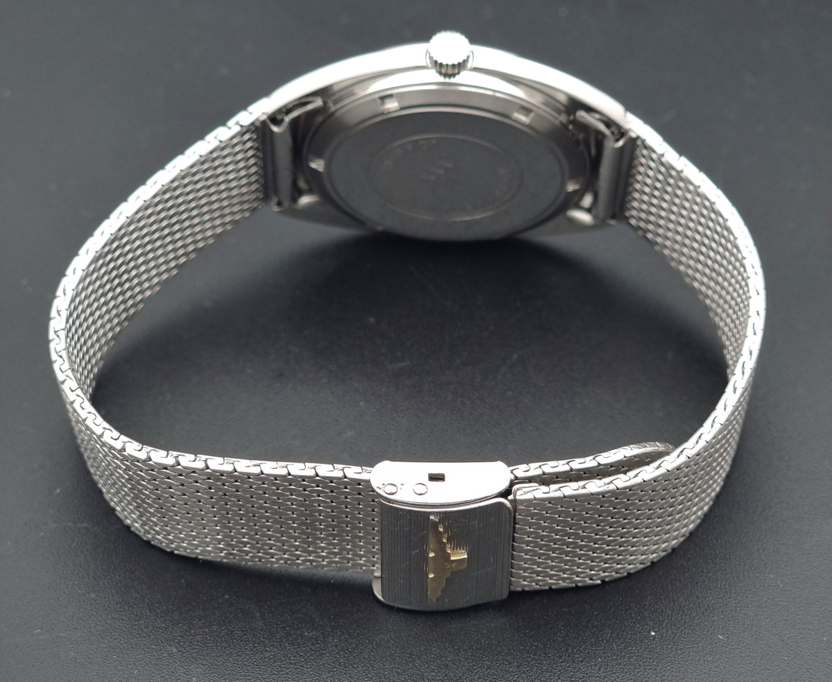 Vintage Longines Ultra-Chron 8317-6 high-beat automatic watch from 1971, clasp detail