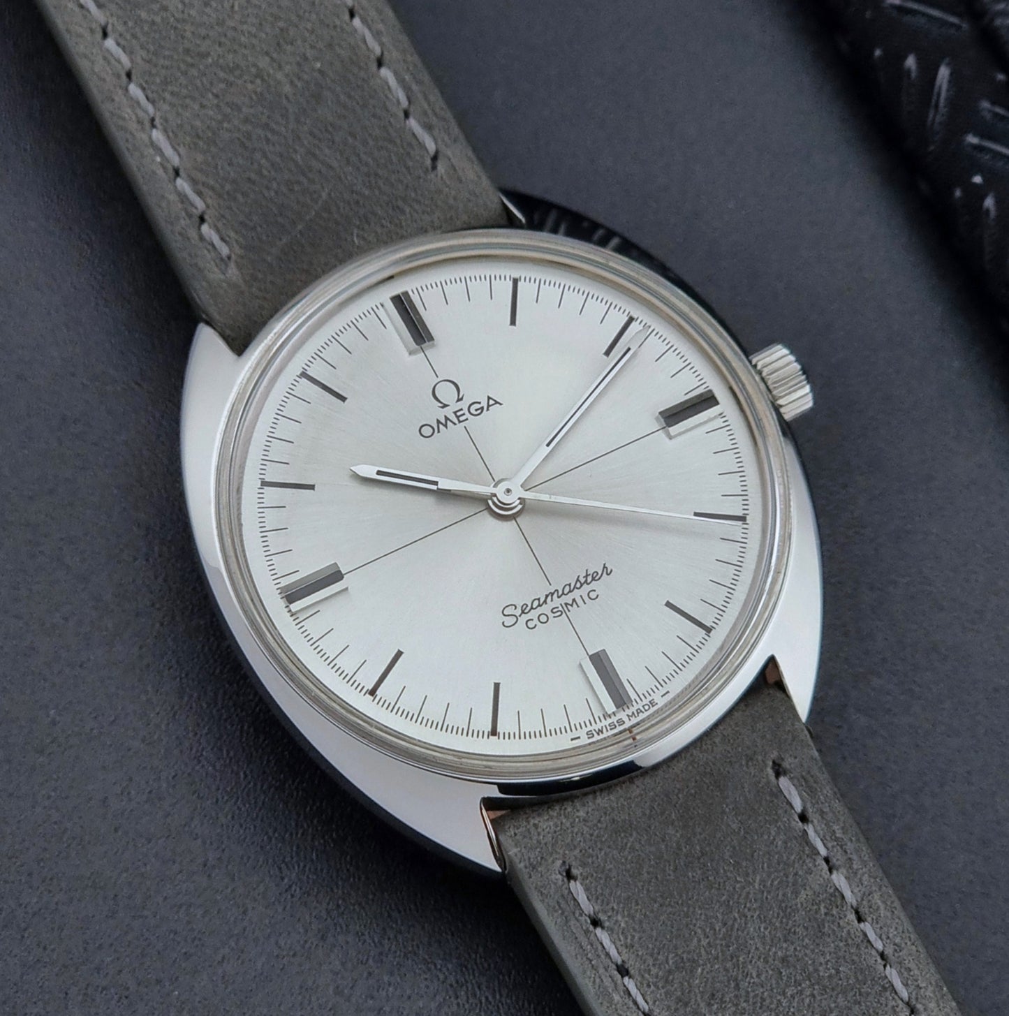Omega Watch Seamaster Cosmic Crosshair Dial jaunty view