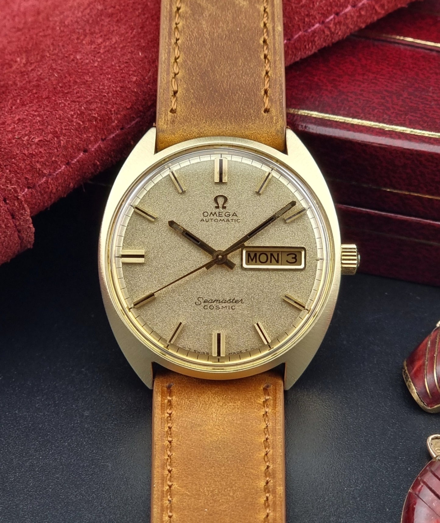 Omega Seamaster Cosmic 166.036 Watch Vintage 1970 Gold capped Day Date