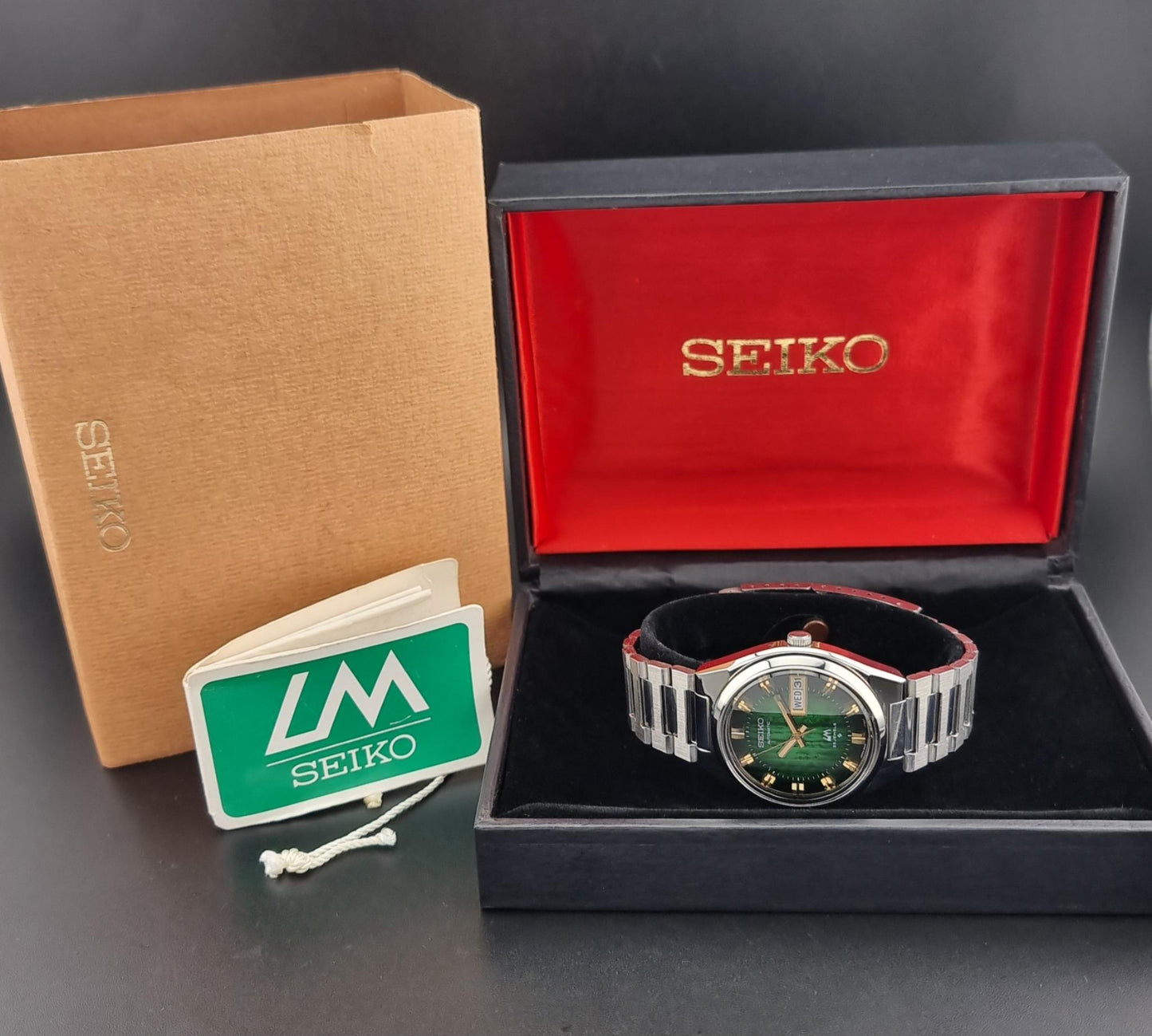 Vintage Seiko Wristwatch LordMatic 5606-7340 Green Facet Crystal 1974