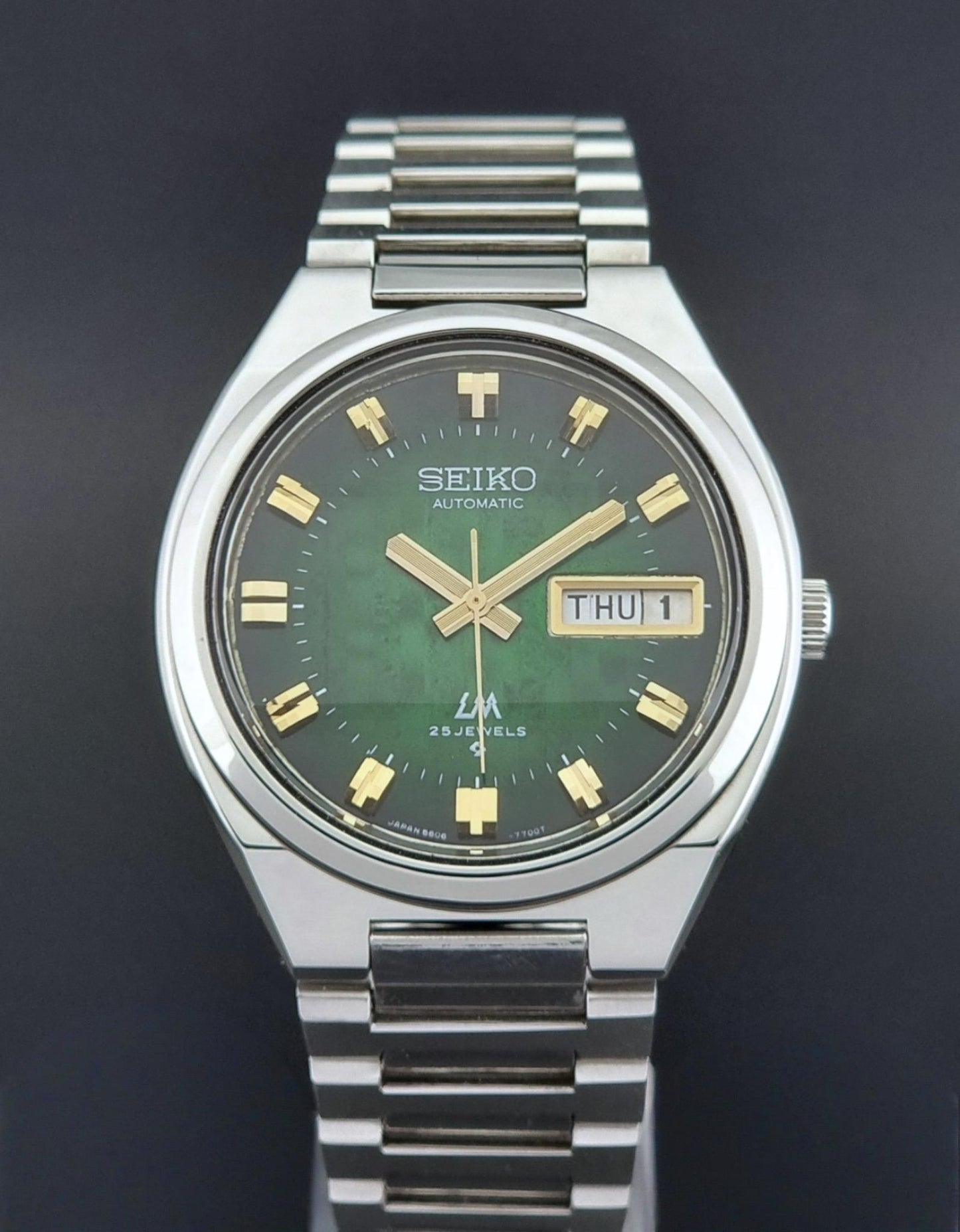 Vintage Seiko Wristwatch LordMatic 5606-7340 Green Facet Crystal 1974