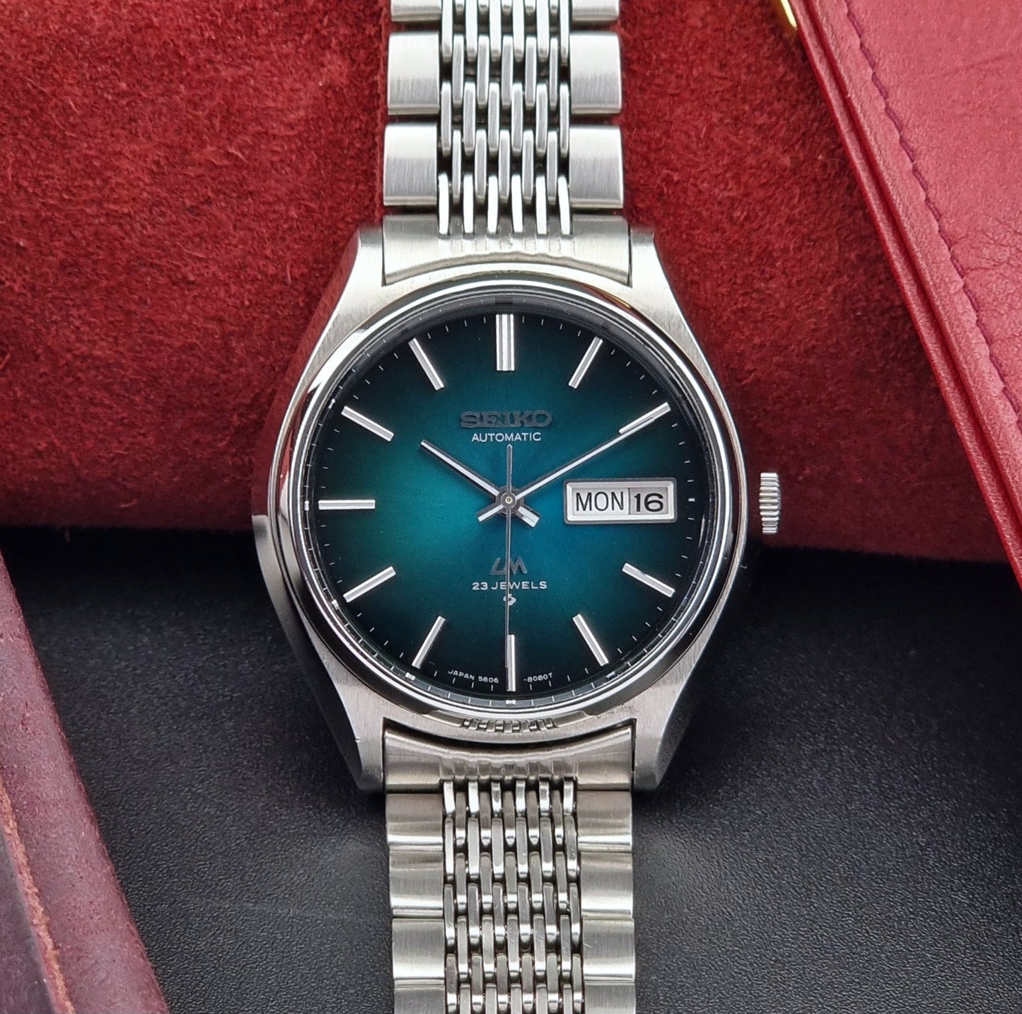 Vintage Seiko Wristwatch LordMatic 5606-8051 Green Dial 1975
