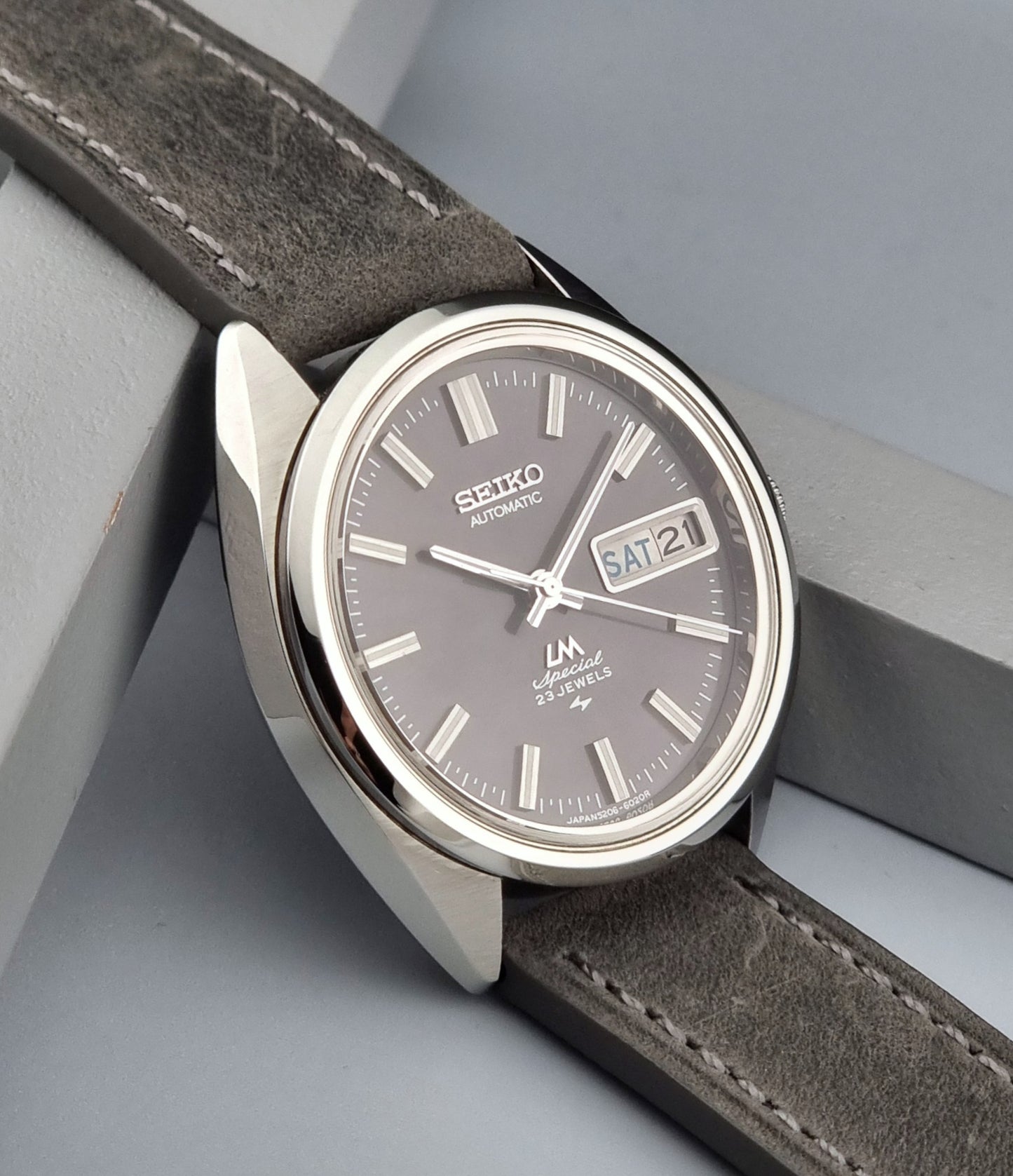 Seiko watch LordMatic Special 5206-6021 Grey Dial Vintage 1972