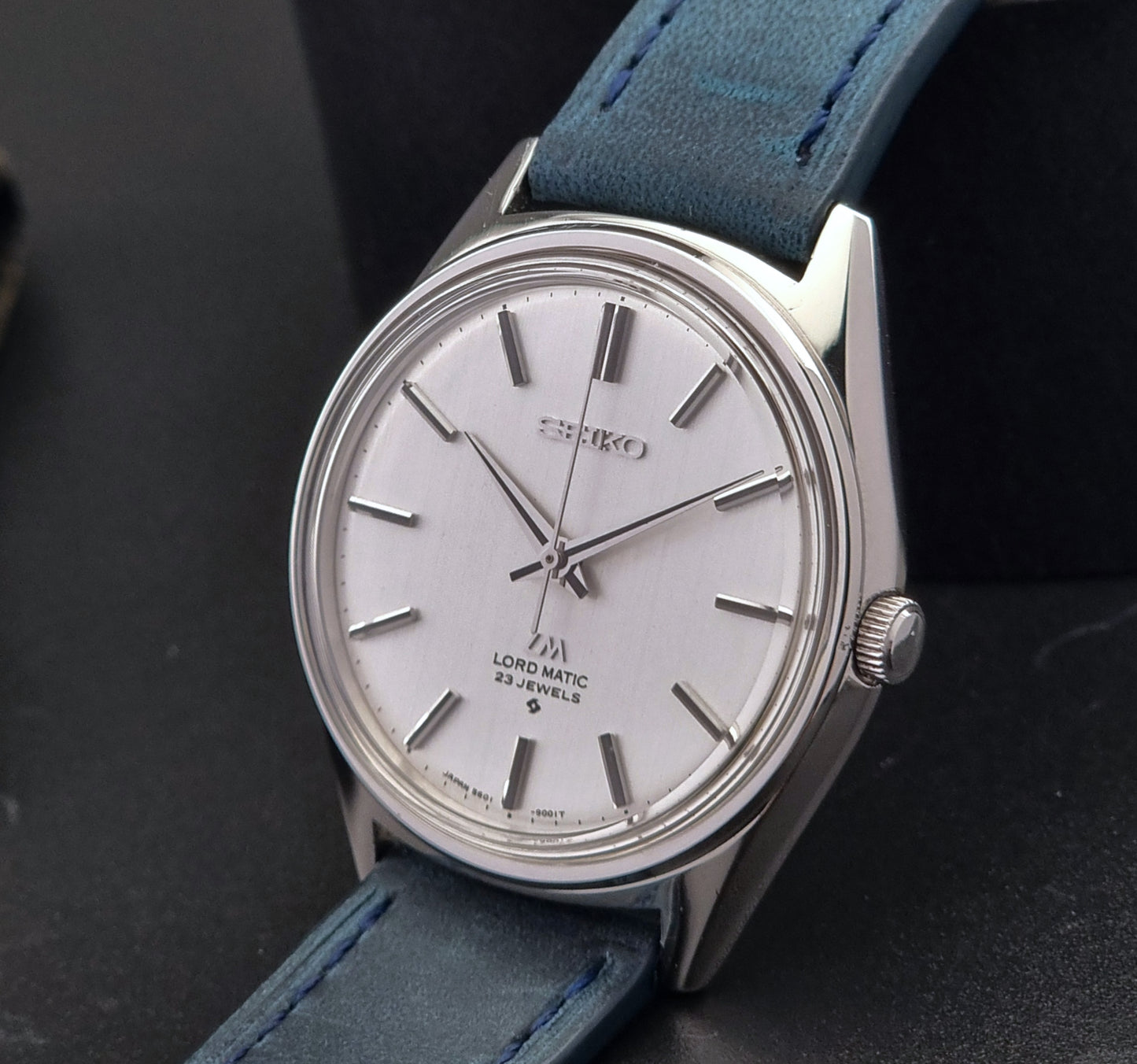 Vintage Seiko watch LordMatic 5601-9000 Automatic 1975