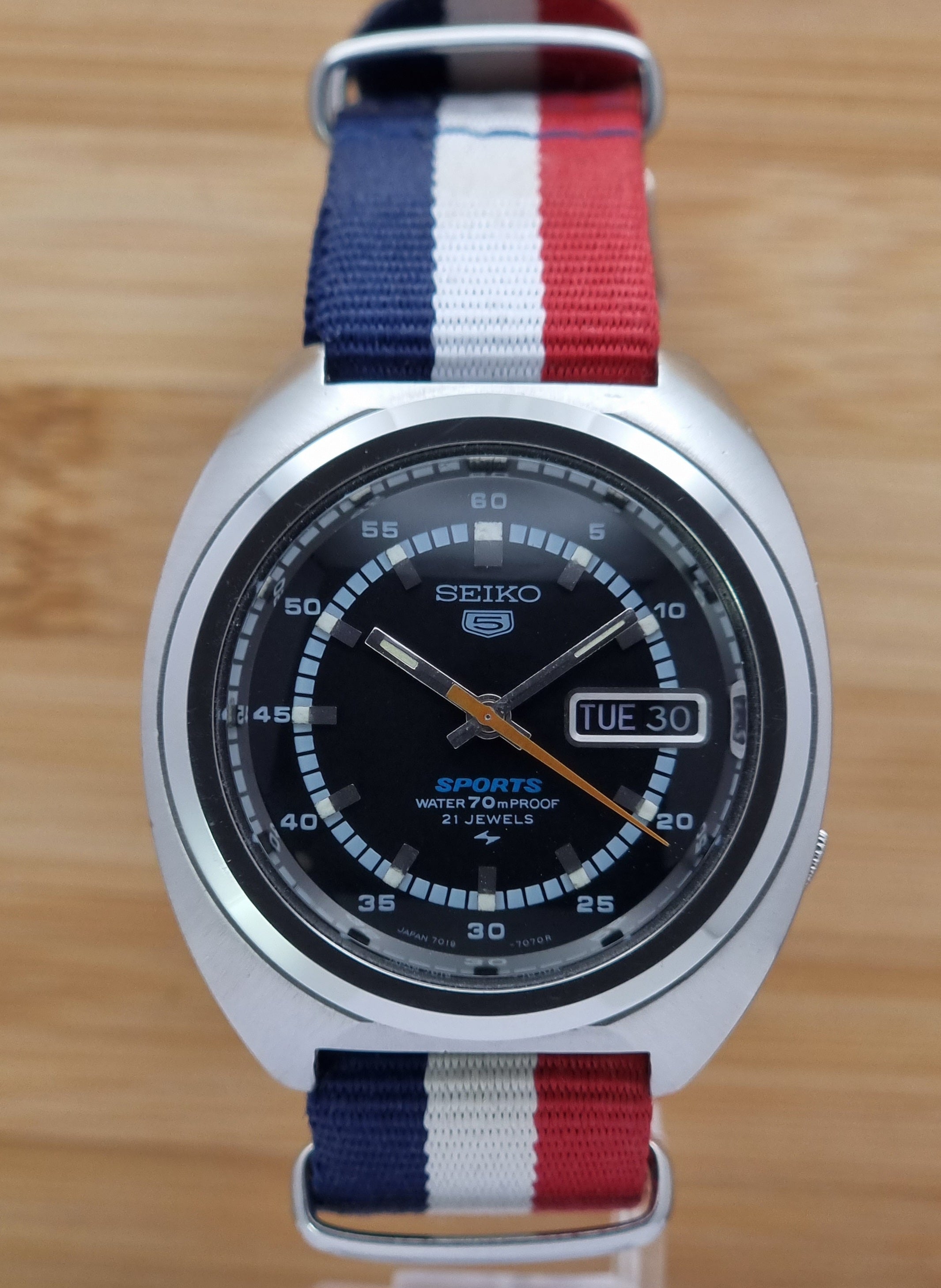 希少 SEIKO 5スポーツ 7019-7050 - 腕時計(アナログ)