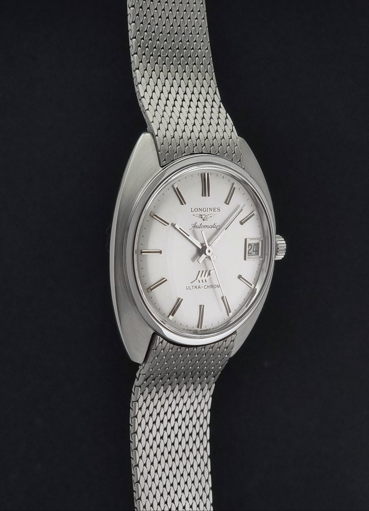 Vintage Longines Ultra-Chron 8317-6 high-beat automatic watch from 1971, opposite side profile