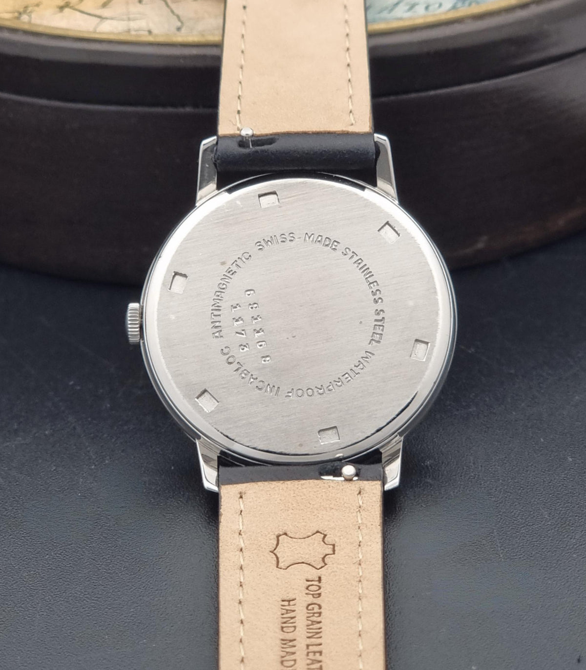 Vintage Baume & Mercier Genève 1173 – caseback view