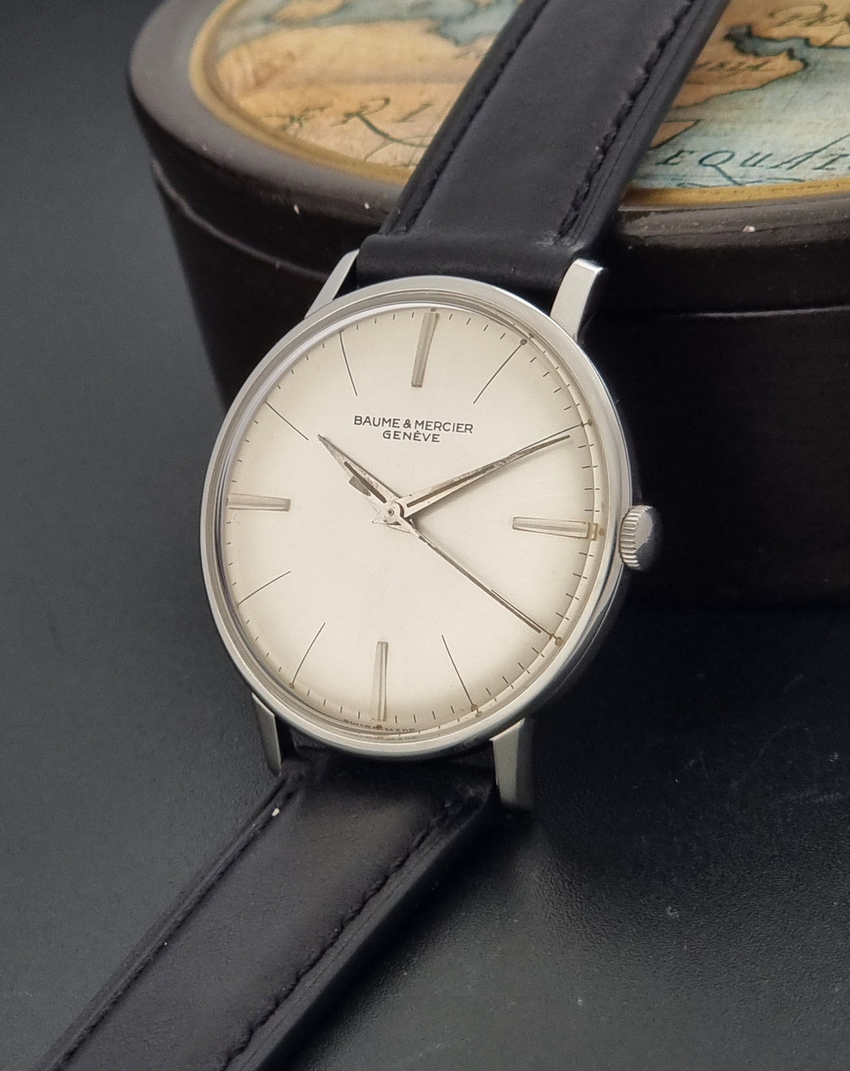 Vintage Baume & Mercier Genève 1173 – crown-side view