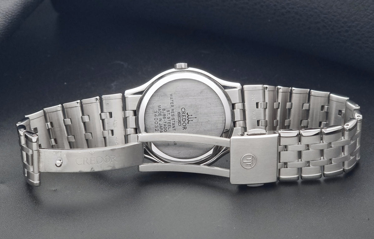 Seiko Credor 8J86-7A00 silver dial 2003 – caseback view