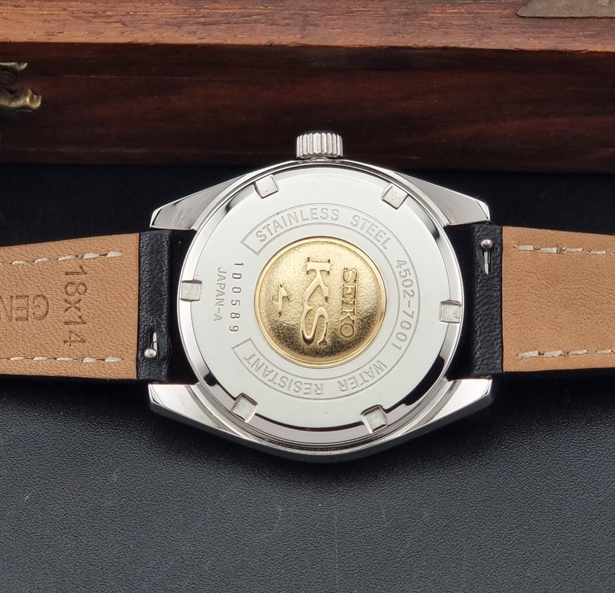 Vintage King Seiko 4502-7001 silver dial 1971 – caseback view