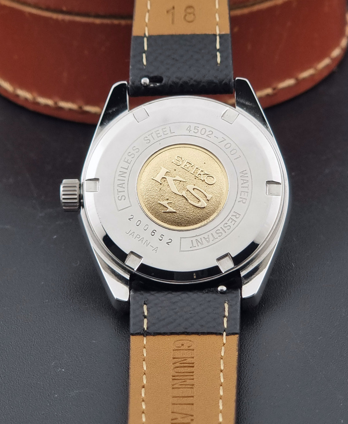 Vintage King Seiko 4502-7001 silver dial 1972 – caseback view