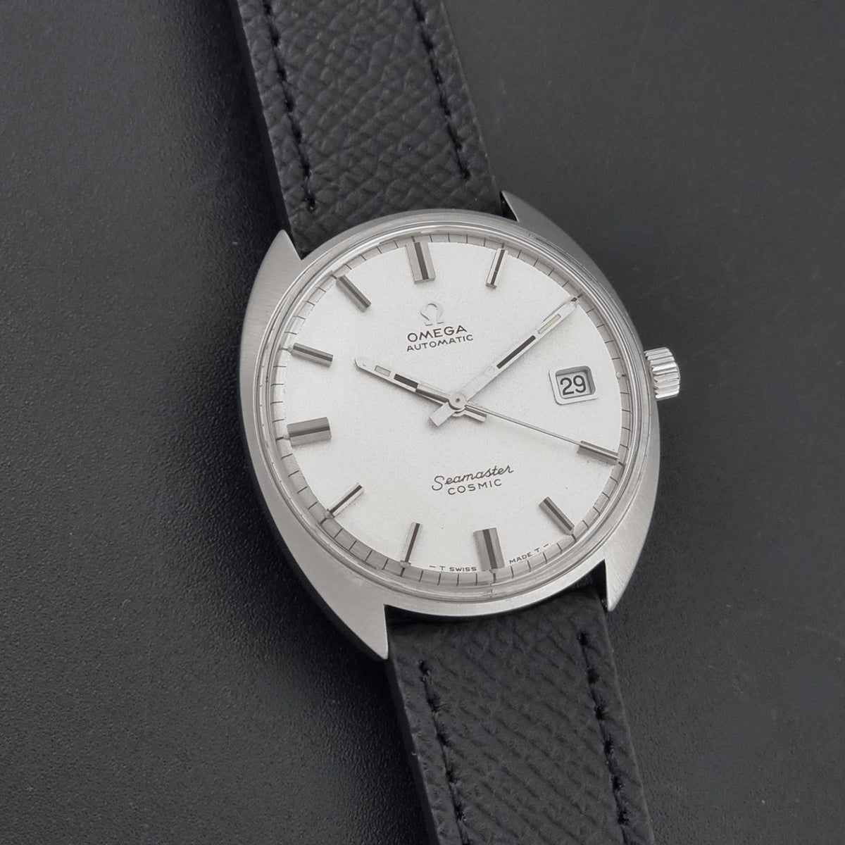 Vintage Omega Seamaster Cosmic 166.026 frosted silver dial – dial and case front view