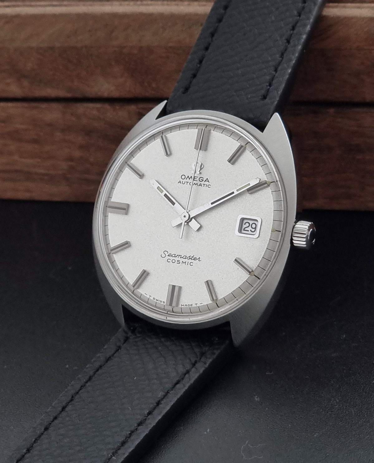 Vintage Omega Seamaster Cosmic 166.026 frosted silver dial – side view