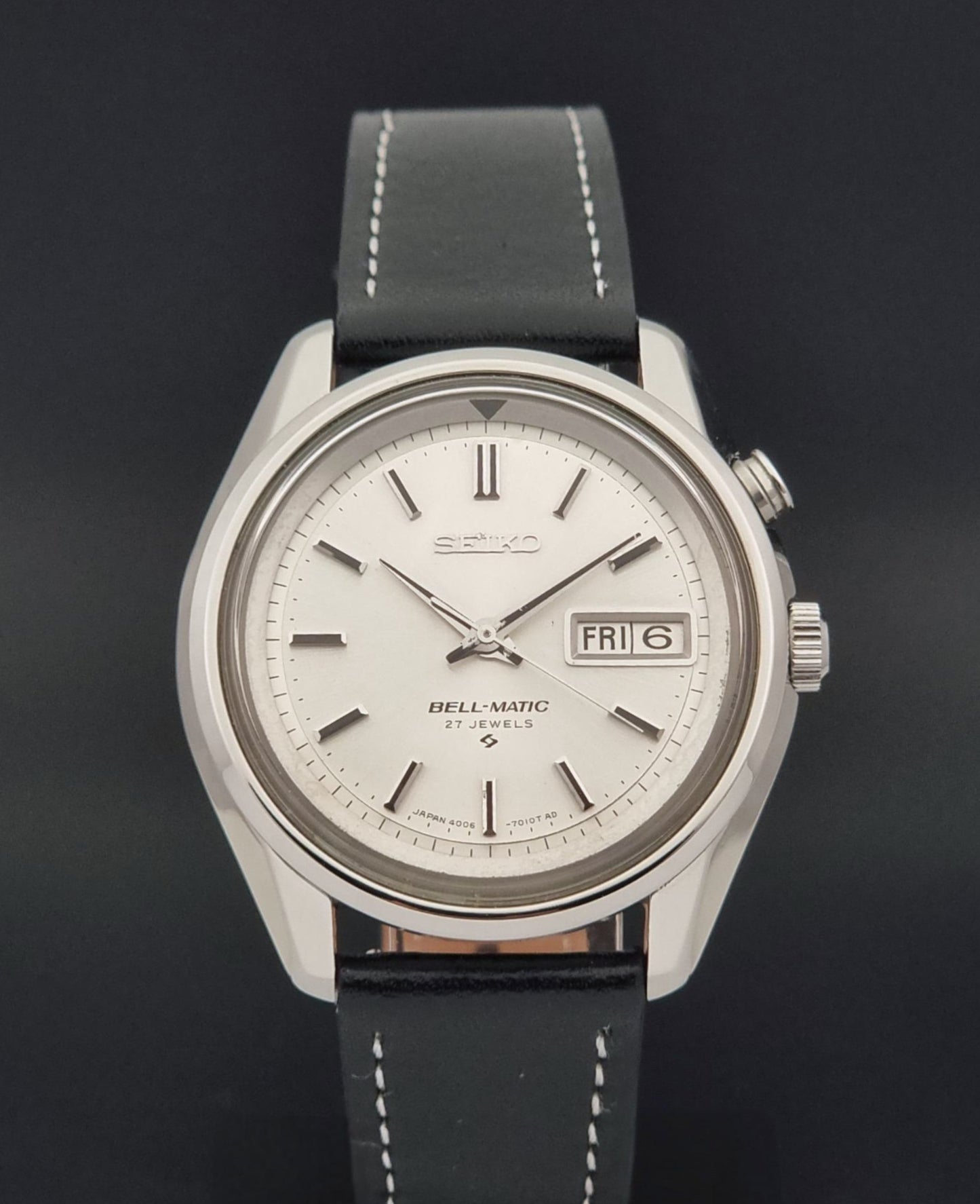 Vintage Seiko Wristwatch Bell Matic Alarm 4006-7010 close up of the dial