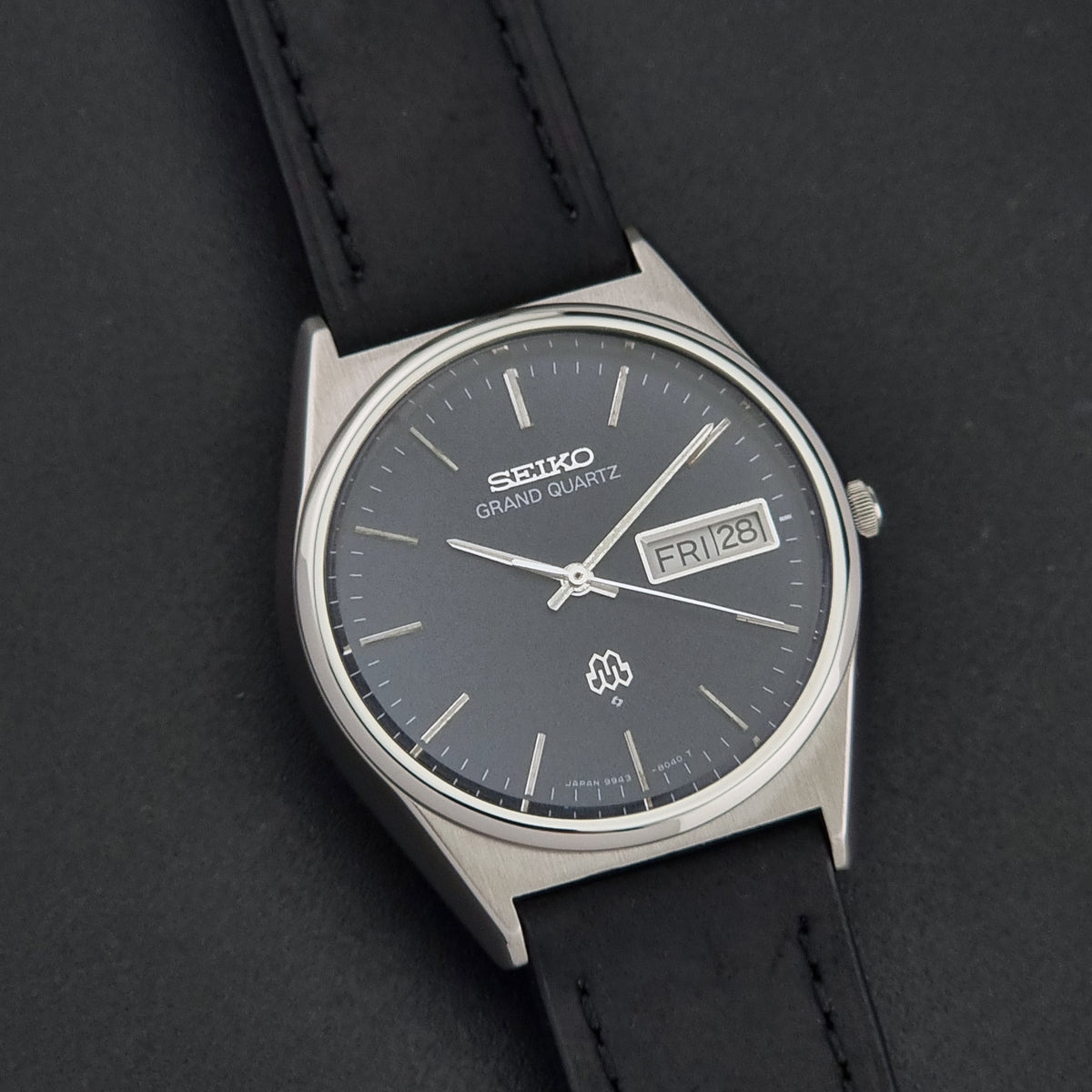 Vintage Seiko Grand Quartz 9943-8030 quartz watch from 1978, close-up dial view