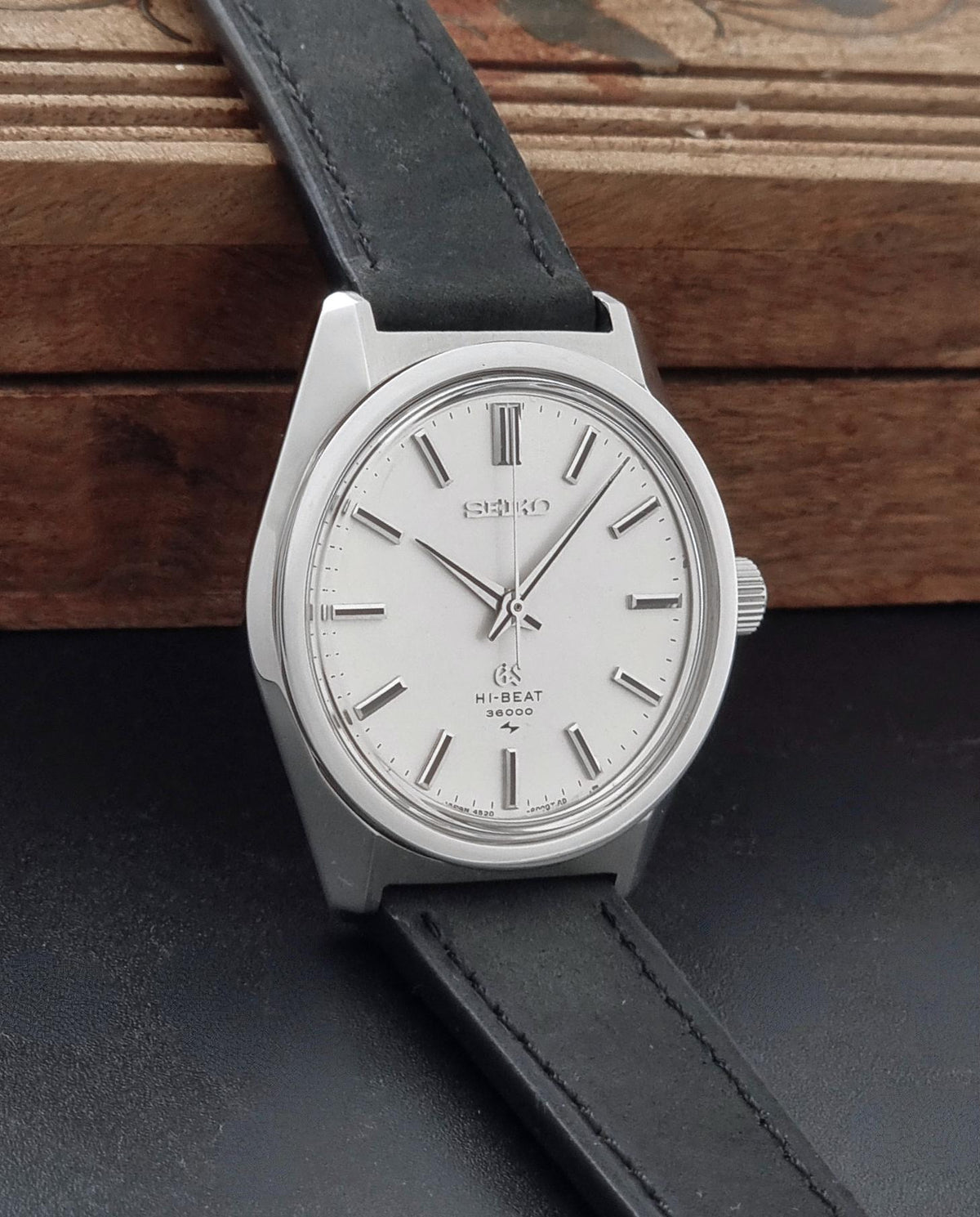 1969 vintage Grand Seiko 4520-8000 Hi-Beat watch; side view showing the case profile and lugs
