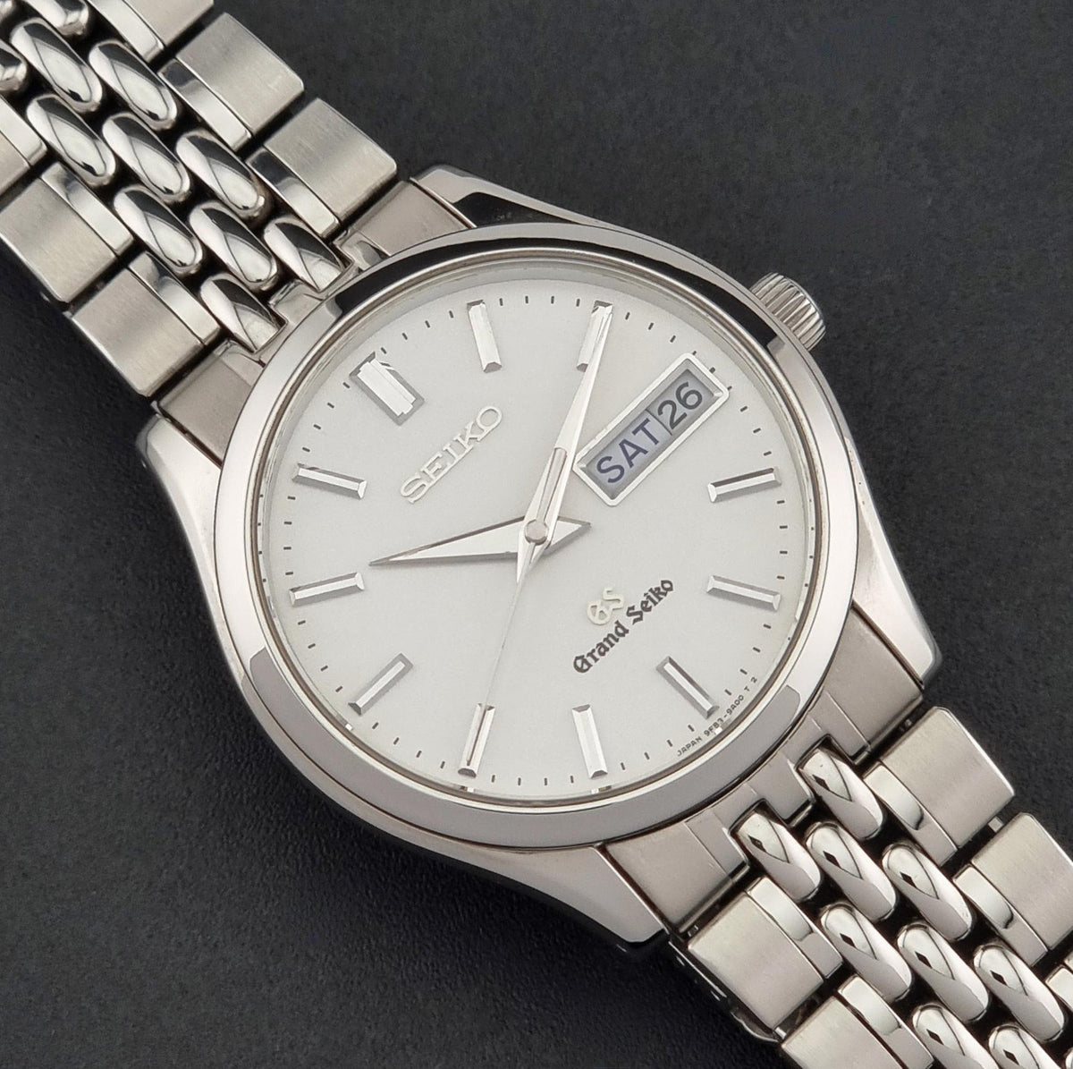 1997 vintage Grand Seiko SBGT001 9F83 quartz watch; detailed view showing the dial, hands and hour markers