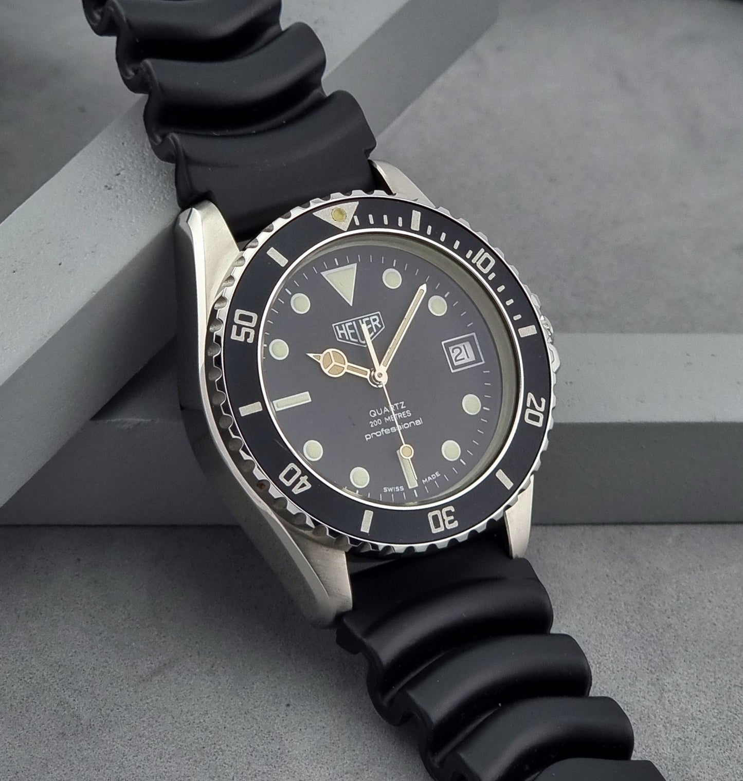 Heuer watch Quartz 200 meters Professional 980.013 Vintage Diver