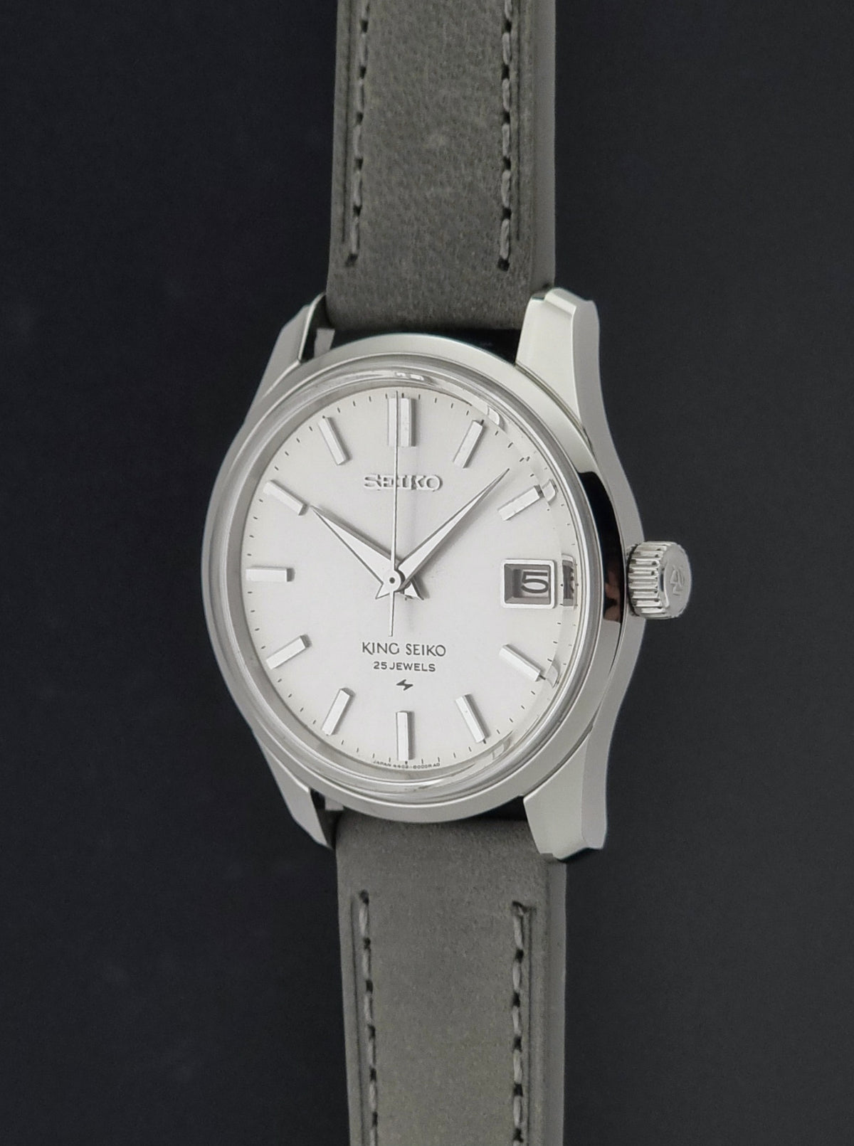 1968 vintage King Seiko 4402-8000 manually wound watch; crown-side profile showing the winding crown and case