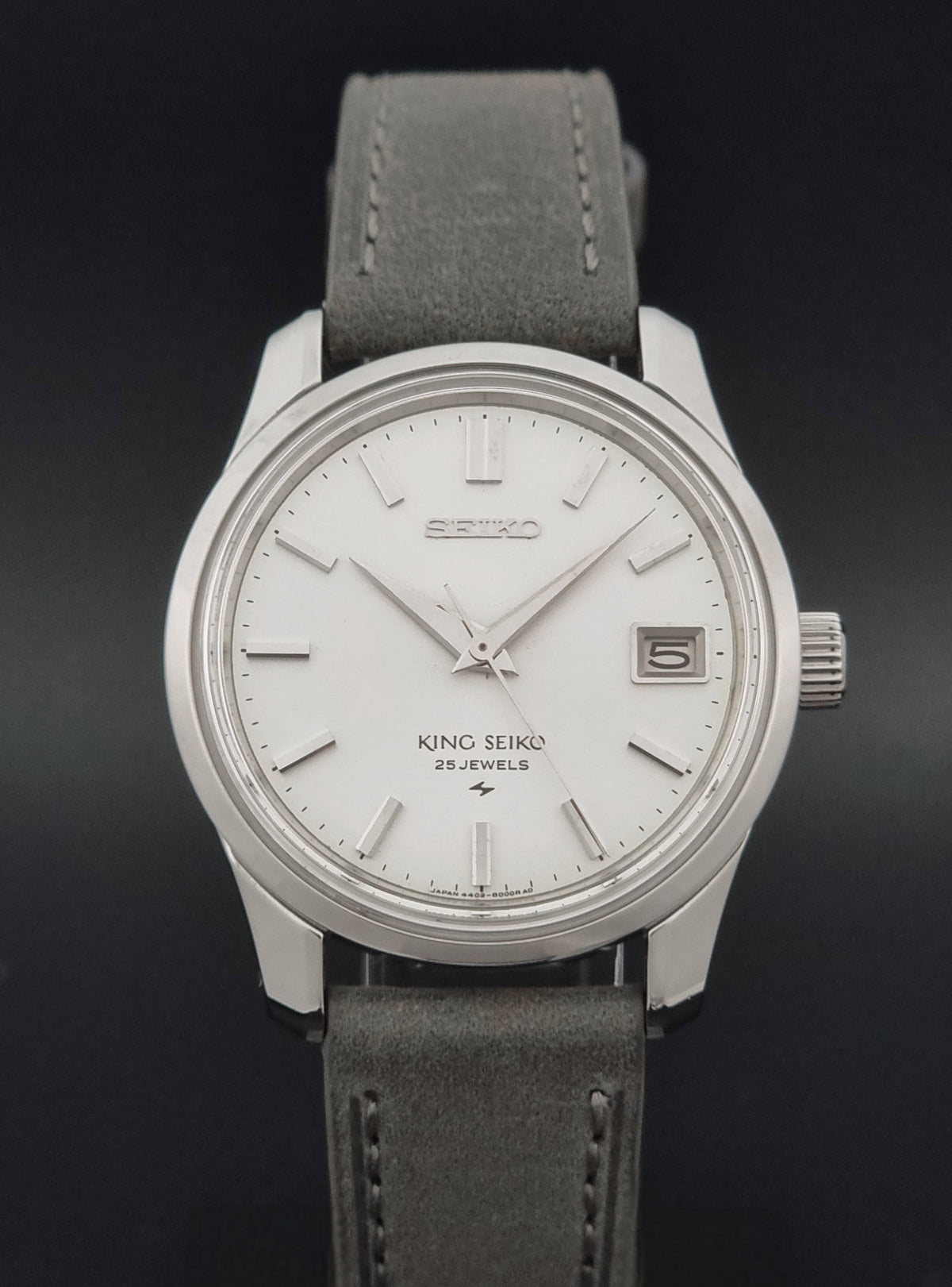 1968 vintage King Seiko 4402-8000 manually wound watch; close-up showing the dial, hands and hour markers