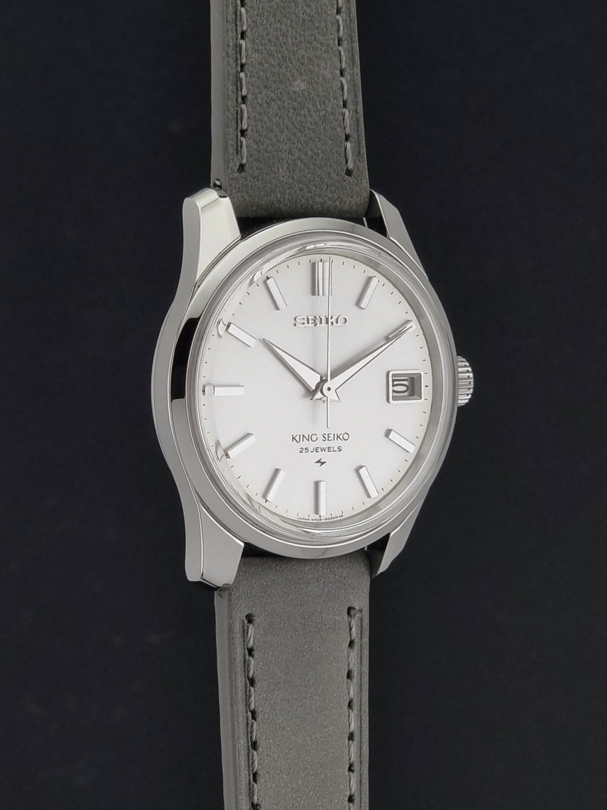 1968 vintage King Seiko 4402-8000 manually wound watch; side profile showing the case shape and lugs