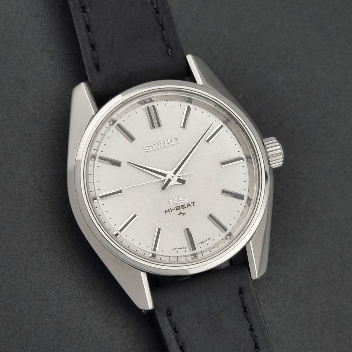 1971 vintage King Seiko 45-7001 Hi-Beat watch; alternate front view showing the complete dial and case