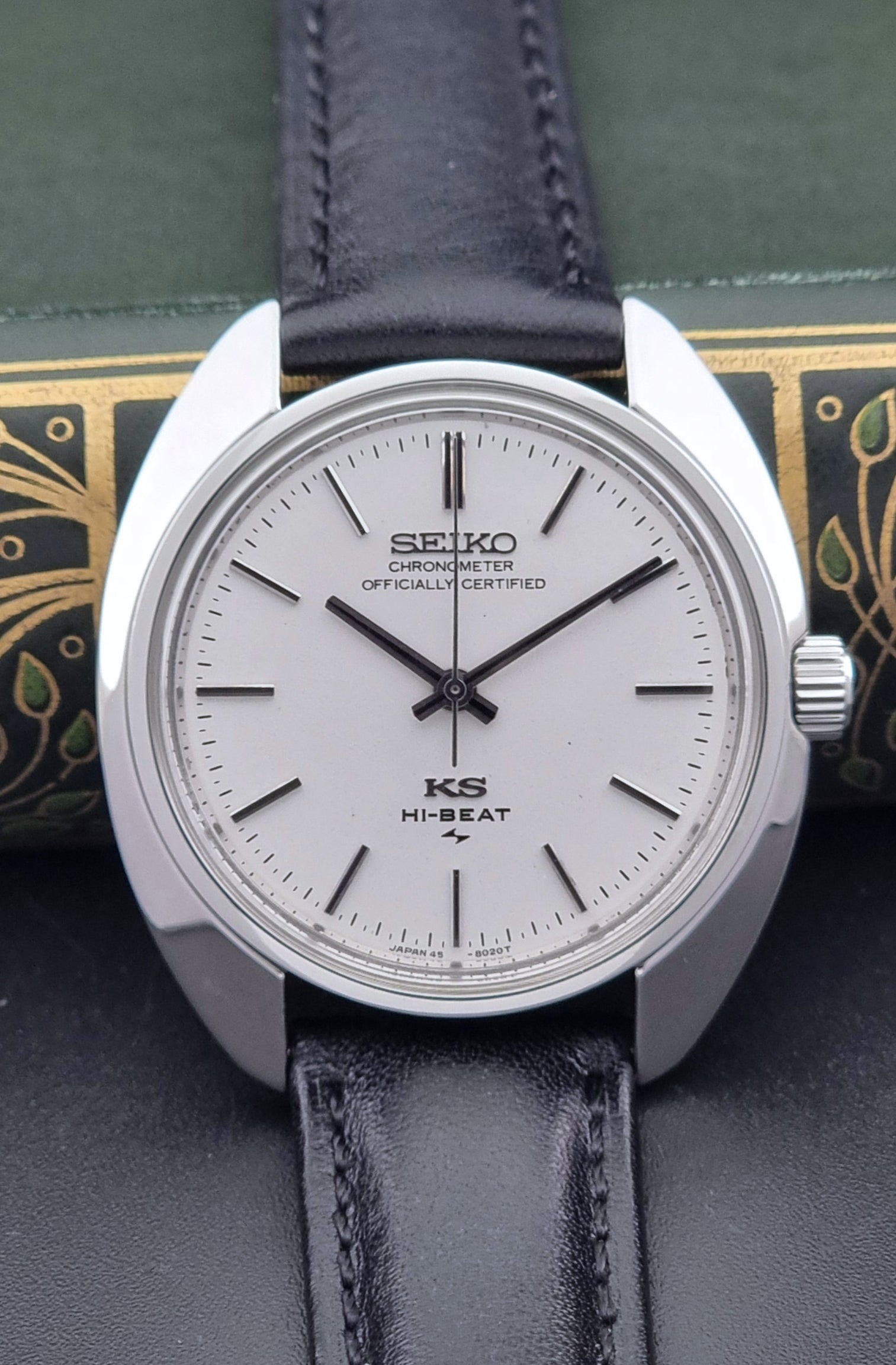 Vintage King Seiko Wristwatch 45-8010 front view on a black strap