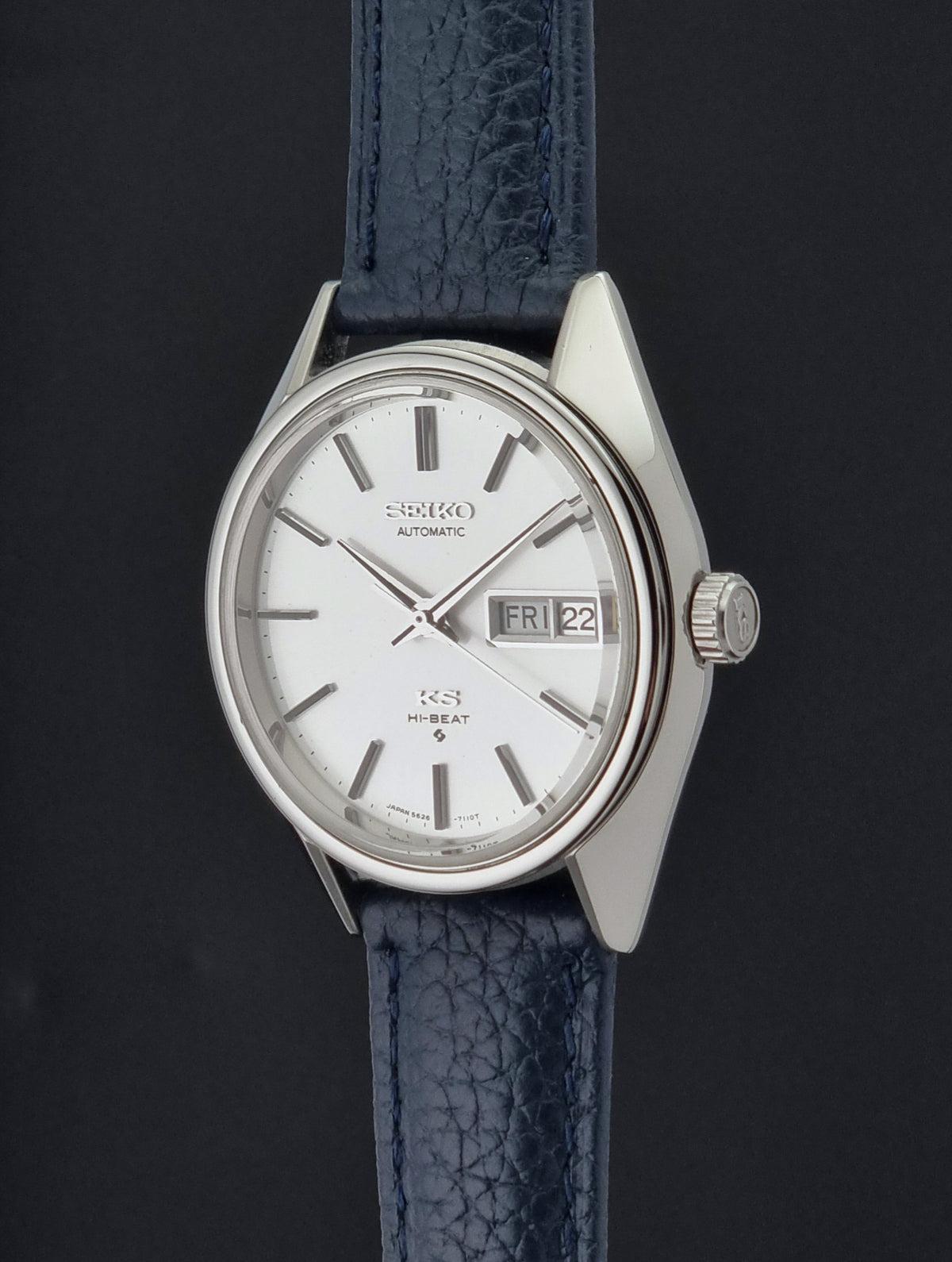 Vintage King Seiko 5626-7110 Hi-Beat automatic watch from 1971, crown profile
