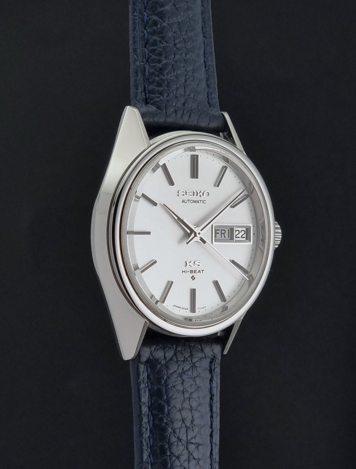 Vintage King Seiko 5626-7110 Hi-Beat automatic watch from 1971, opposite side profile