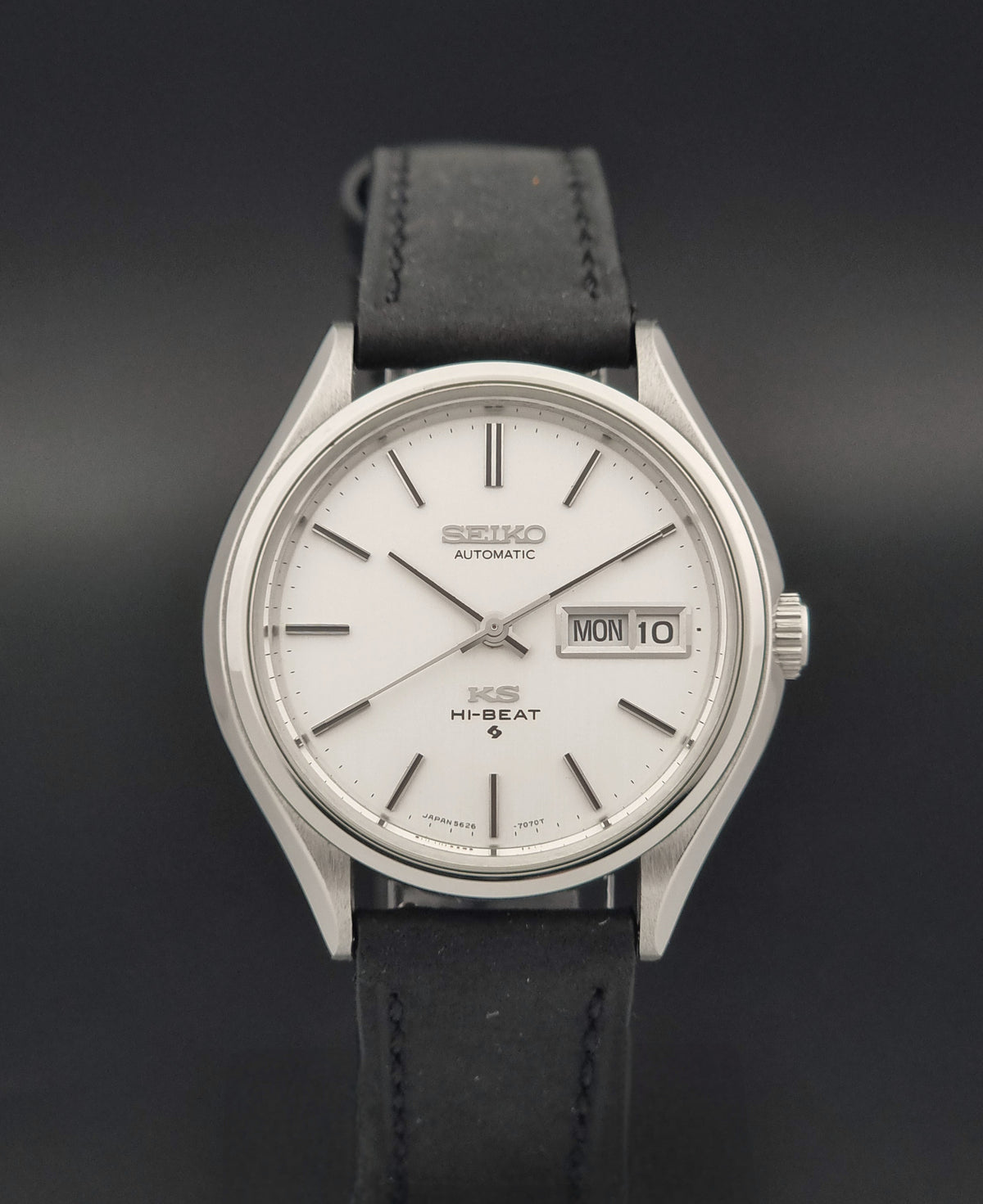 1973 vintage King Seiko 5626-7121 Hi-Beat automatic watch, dial detail showing applied markers and day-date display