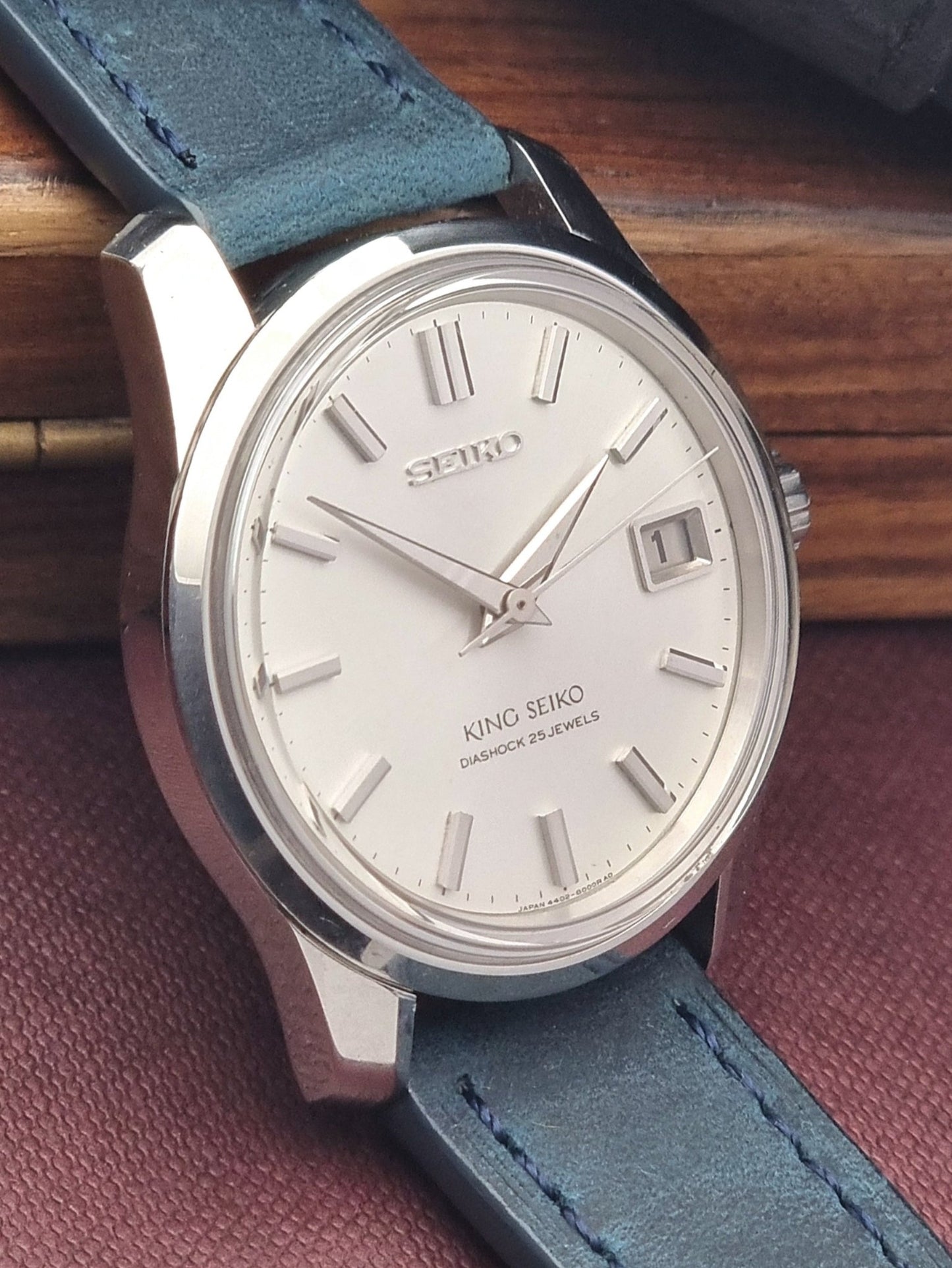 King Seiko watch 4402 - 8000 Vintage 1966 - Past2PresentWatches - Wristwatch - side