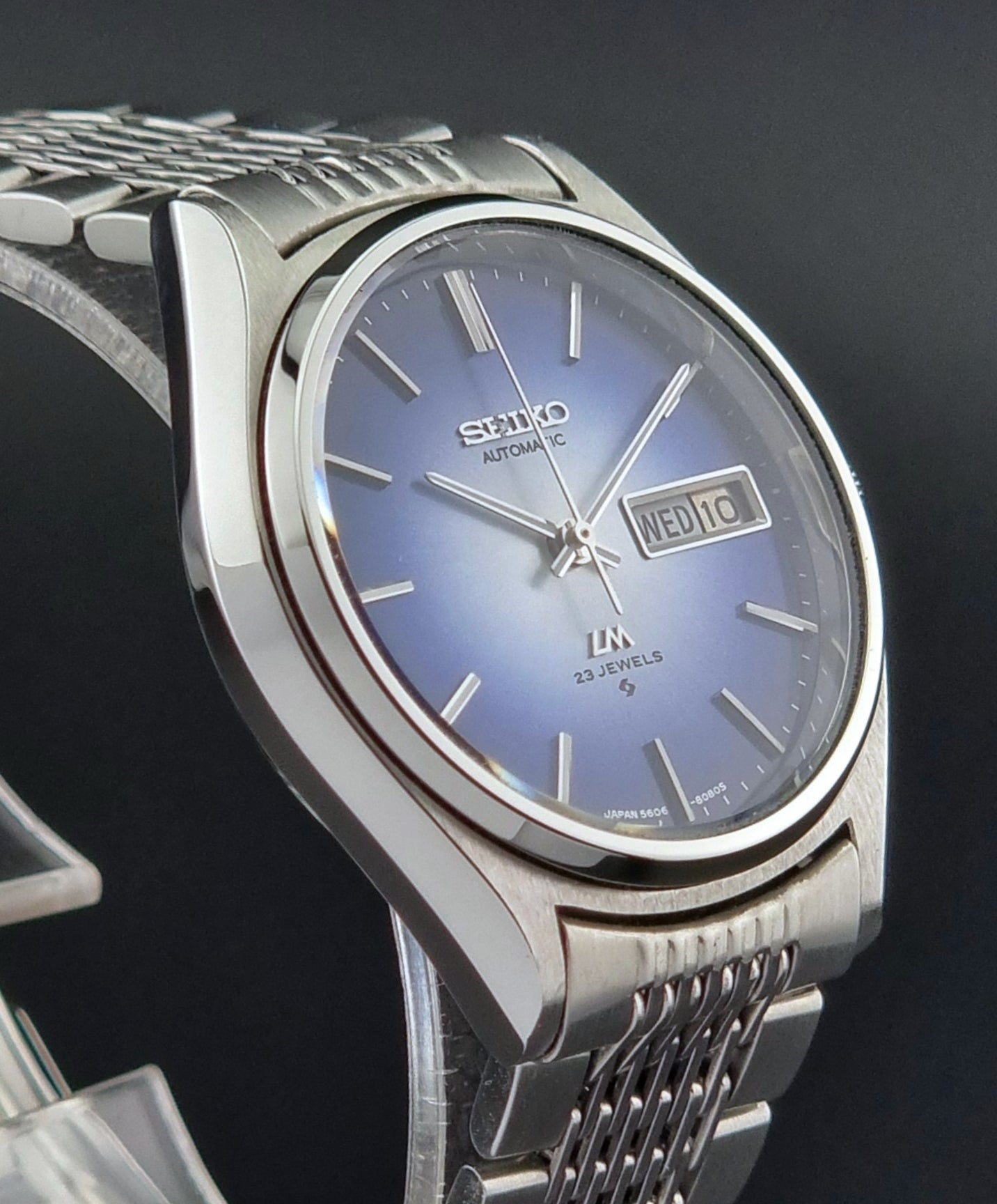 Vintage Seiko watch LordMatic 5606-8051 Blue Dial 1975