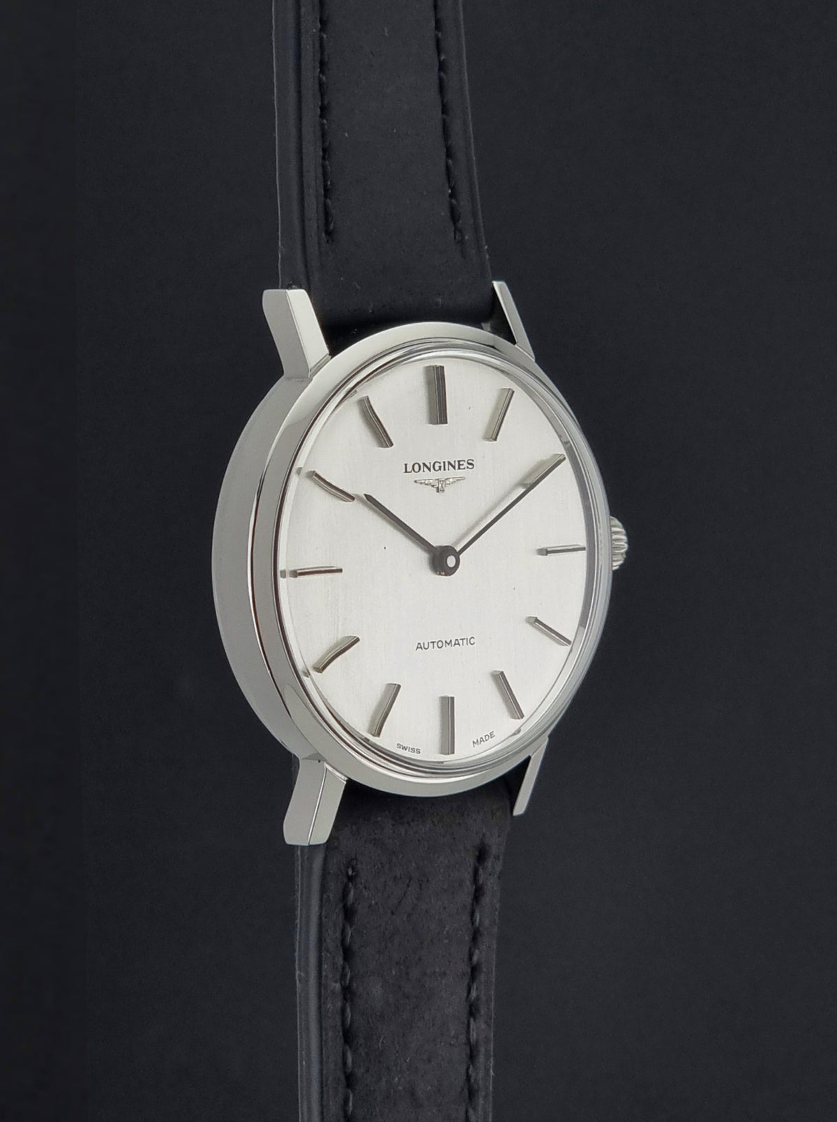 1975 vintage Longines 3029-1 automatic watch, opposite side profile showing the case shape and lugs