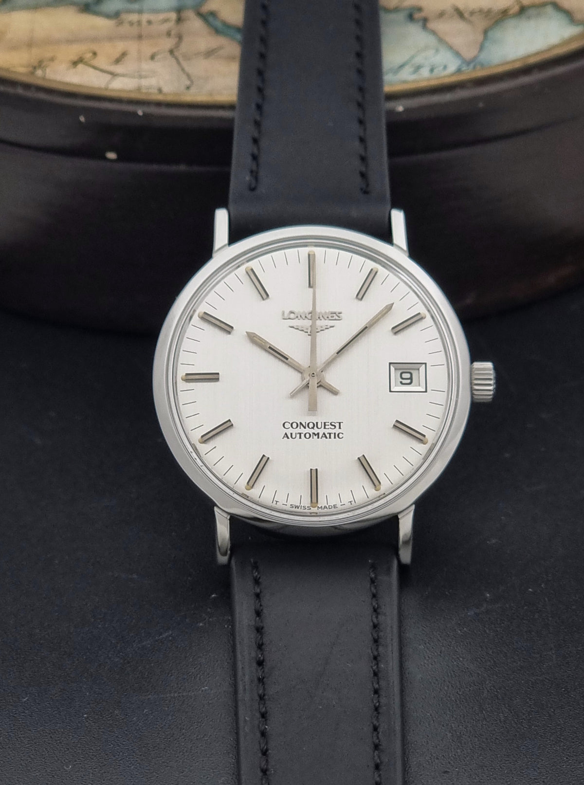 Vintage Longines Conquest 1568-1 automatic date watch from 1975, alternate front view