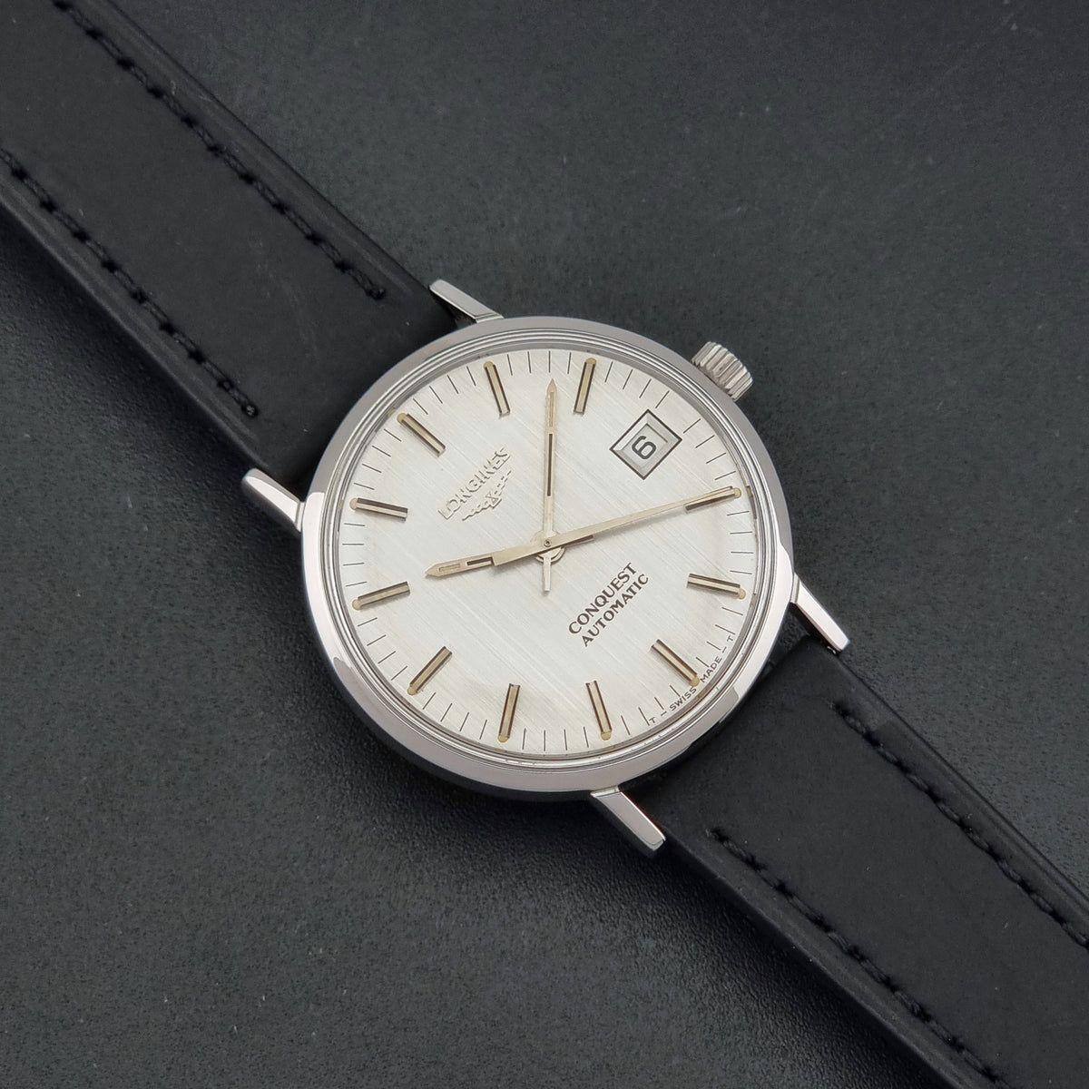 Vintage Longines Conquest 1568-1 automatic date watch from 1975, front view