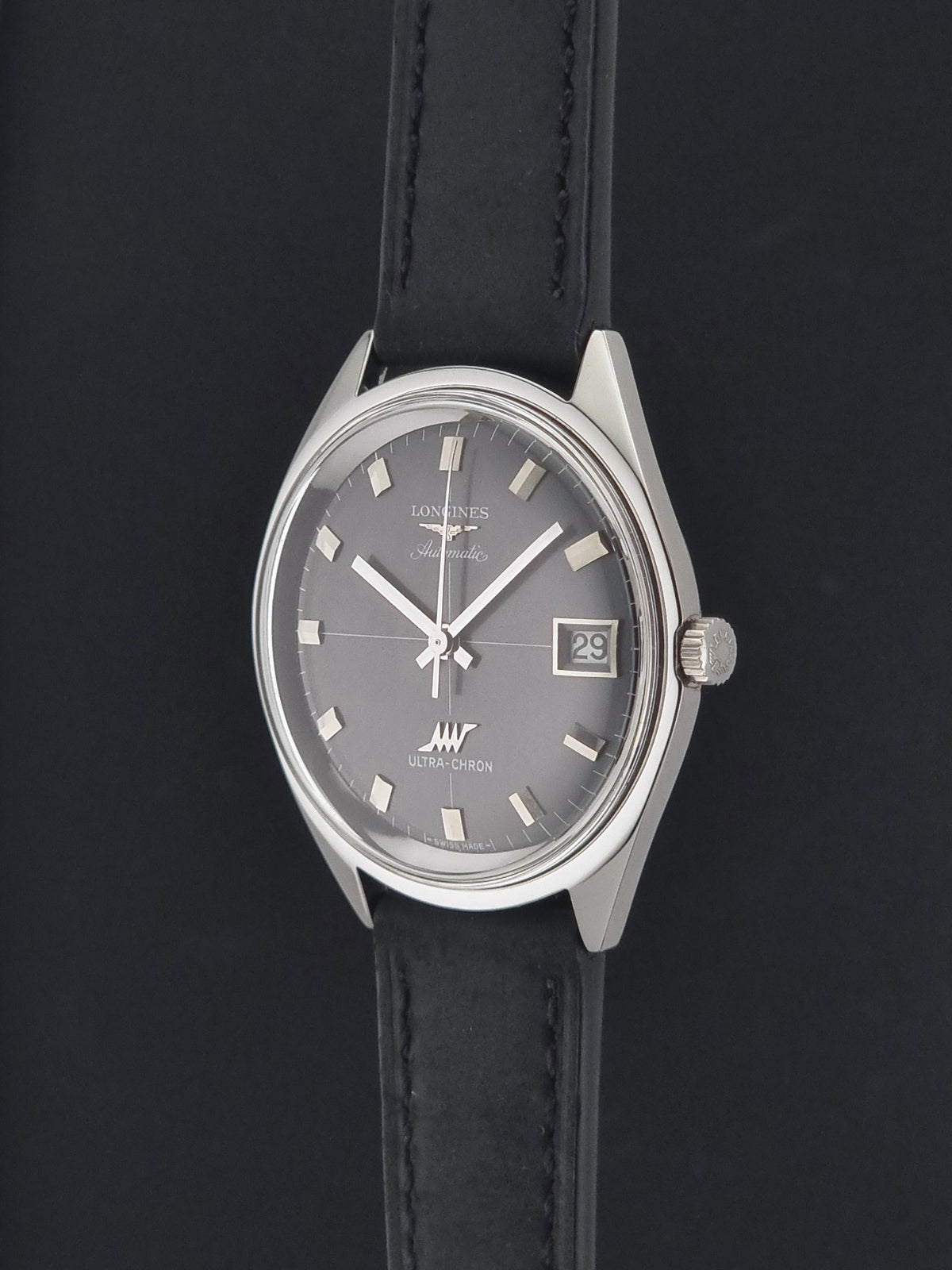 Vintage Longines Ultra-Chron 8301 crosshair automatic watch from 1974, crown profile