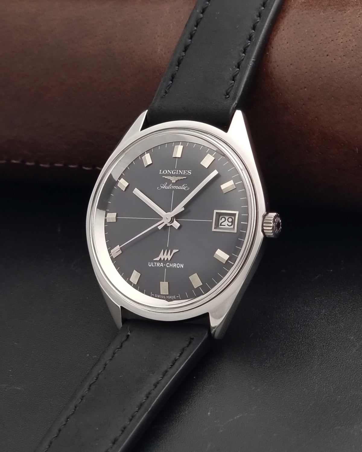 Vintage Longines Ultra-Chron 8301 crosshair automatic watch from 1974, crown-side detail