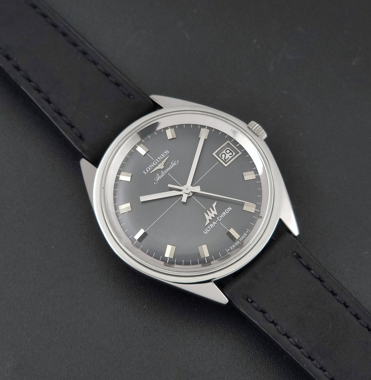 Vintage Longines Ultra-Chron 8301 crosshair automatic watch from 1974, front view