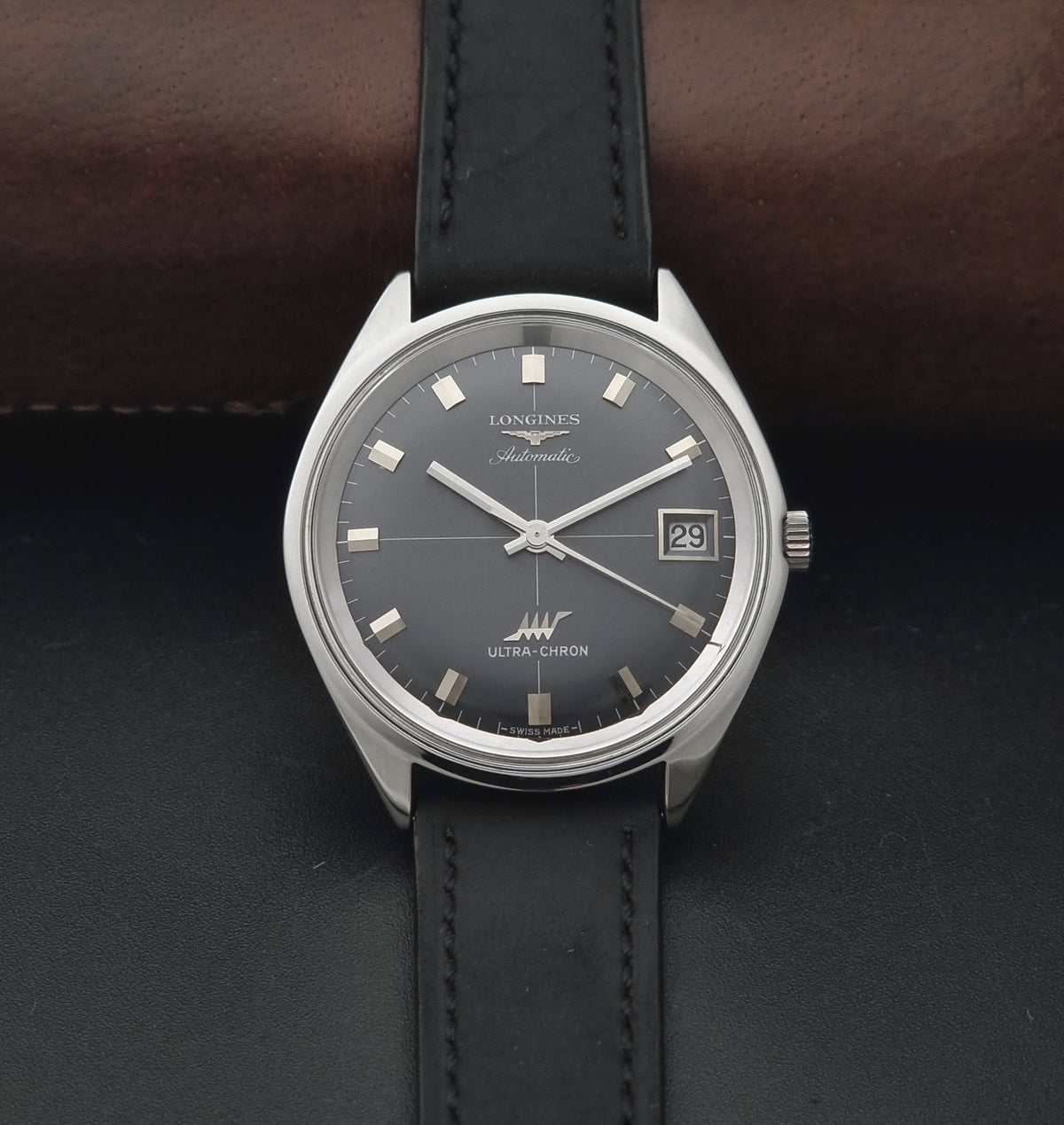 Vintage Longines Ultra-Chron 8301 crosshair automatic watch from 1974, alternate front view