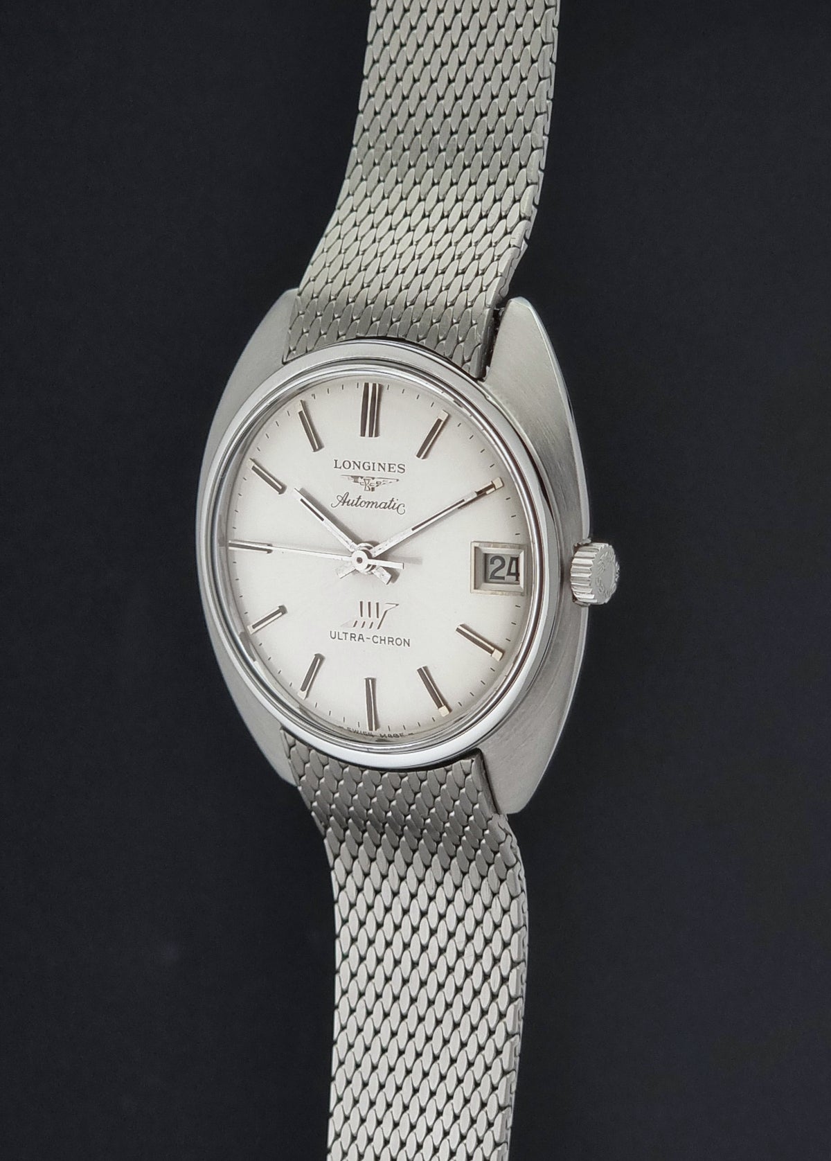 Vintage Longines Ultra-Chron 8317-6 high-beat automatic watch from 1971, crown profile