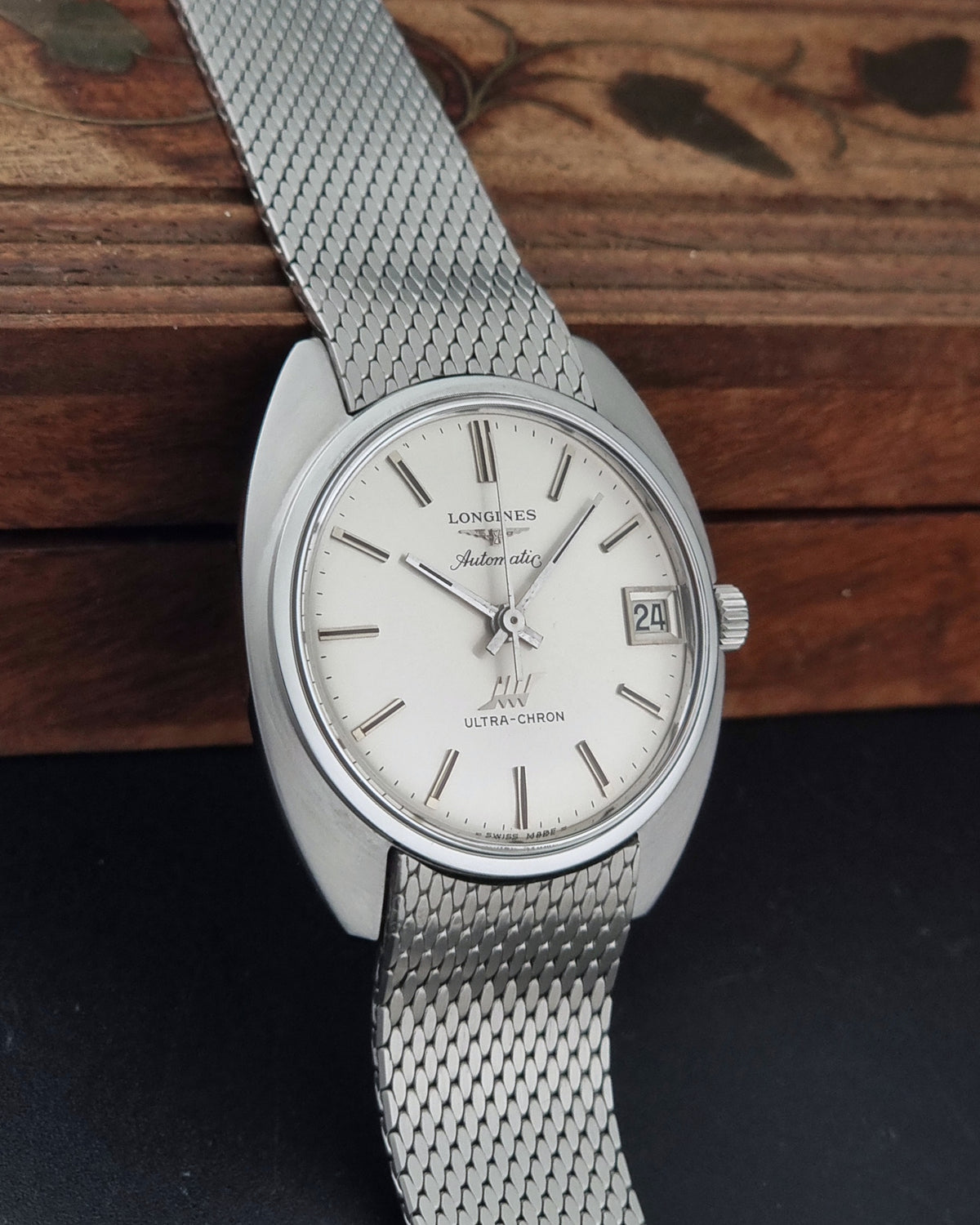 Vintage Longines Ultra-Chron 8317-6 high-beat automatic watch from 1971, side profile