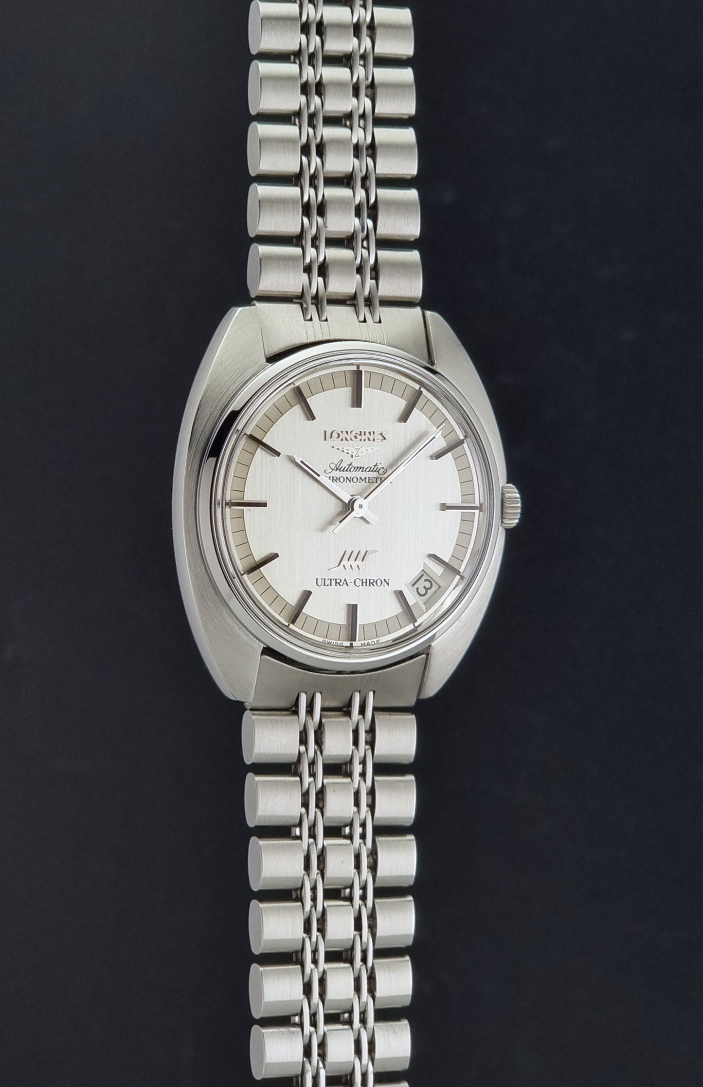 Vintage Longines Wristwatch ULTRA-CHRON 8353-3 Chronometer Cal 6651 circa 1972
