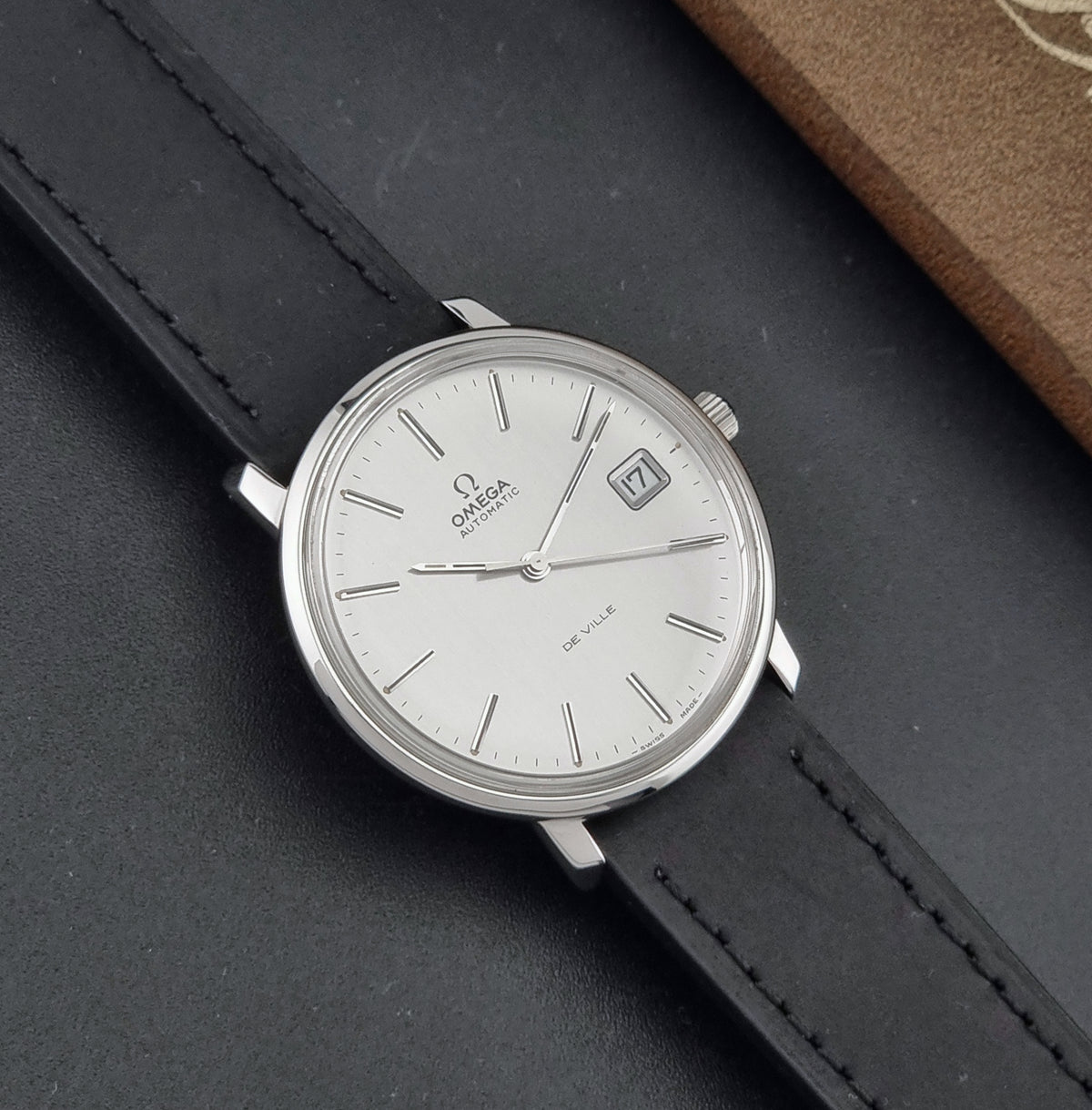 Vintage Omega De Ville 166.0134 automatic watch from 1972, close-up dial view
