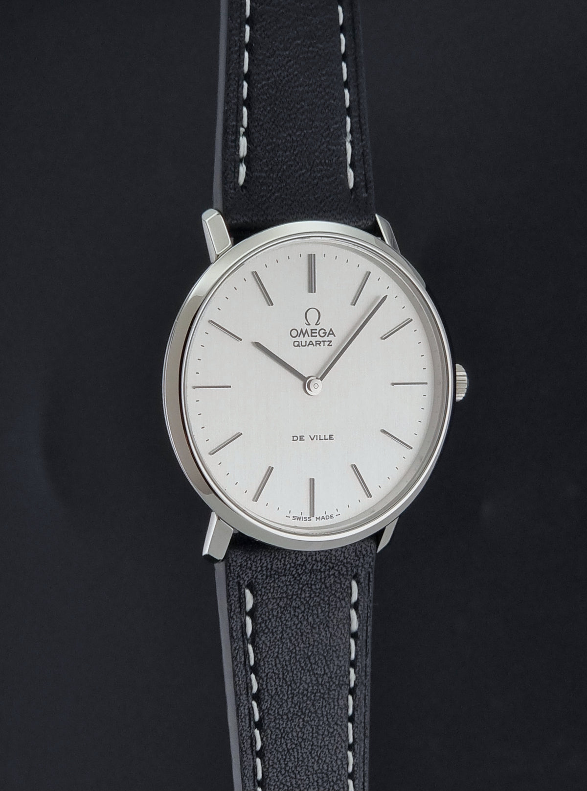 Vintage Omega De Ville 191.0044 quartz watch from 1977, opposite side profile