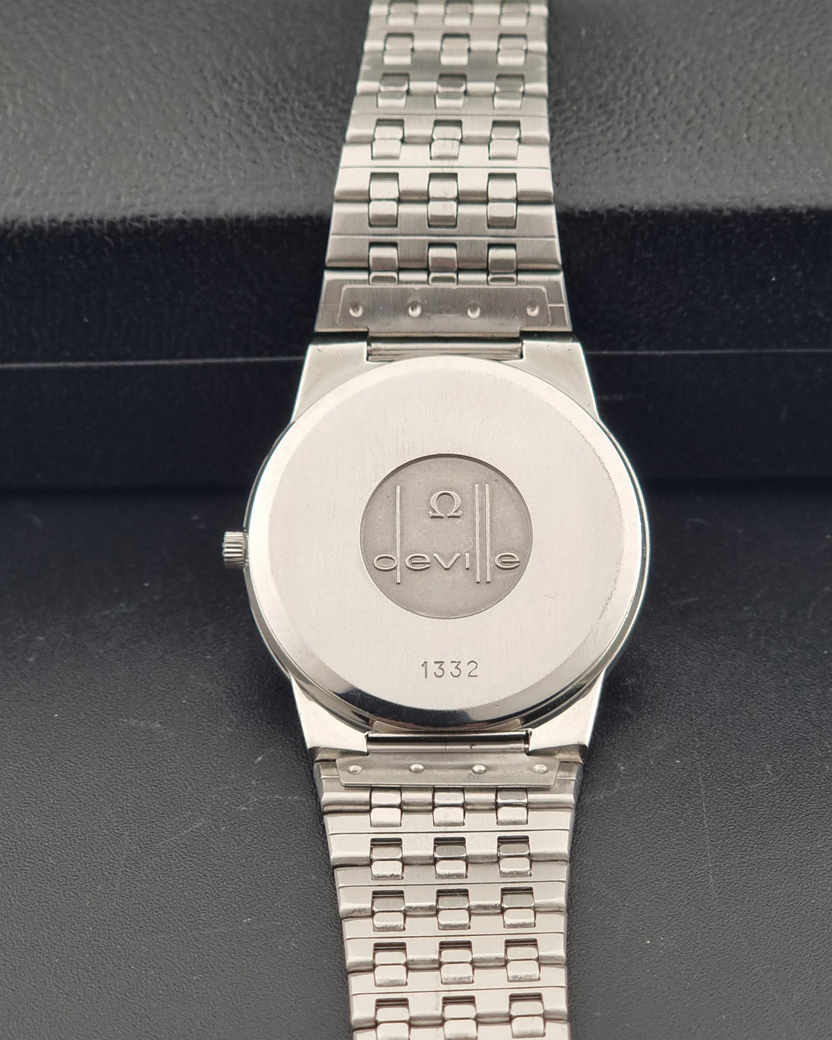 Vintage Omega De Ville 196.0159 quartz watch from 1982, caseback view