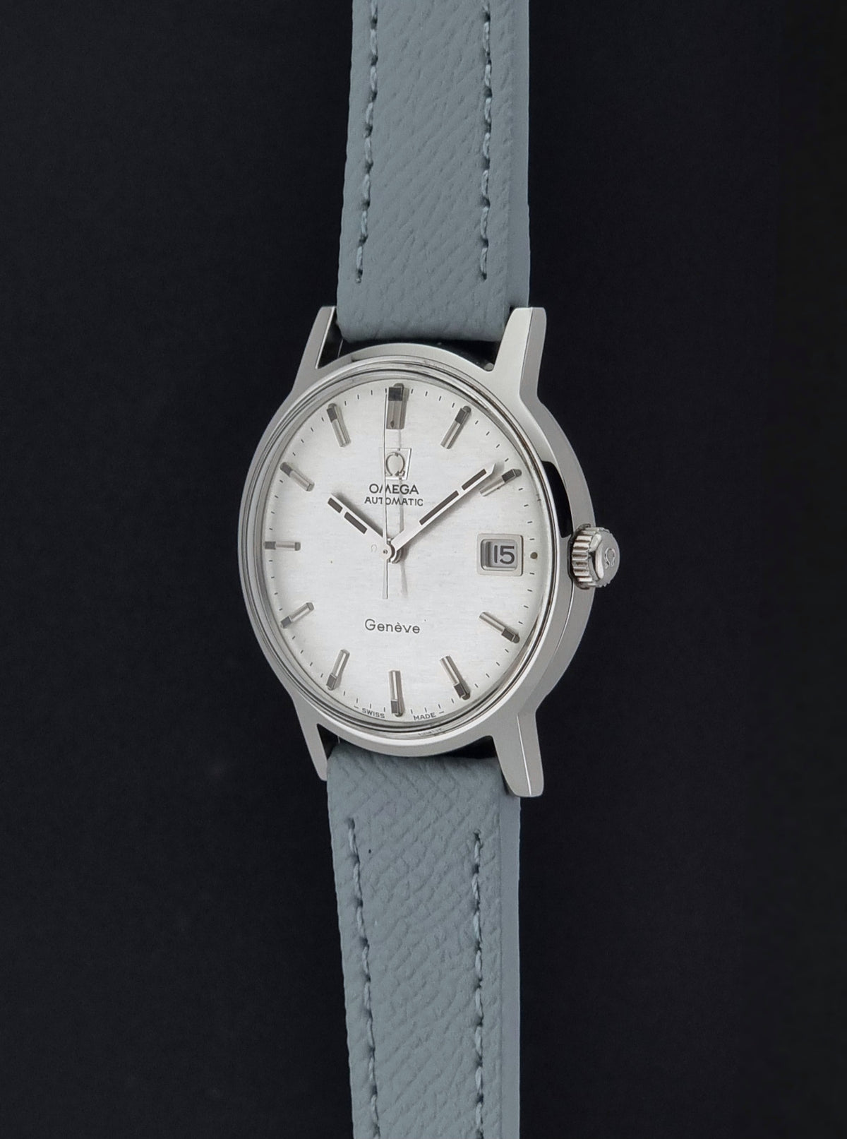 Vintage Omega Genève 166.070 automatic watch from 1970, crown profile