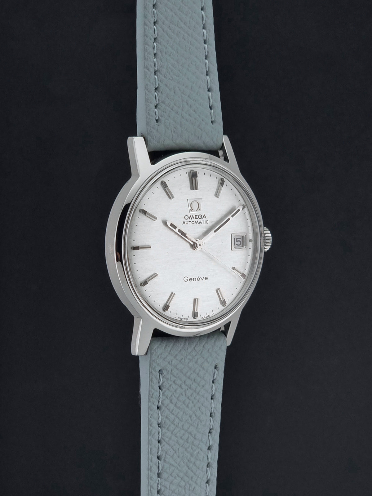 Vintage Omega Genève 166.070 automatic watch from 1970, opposite side profile