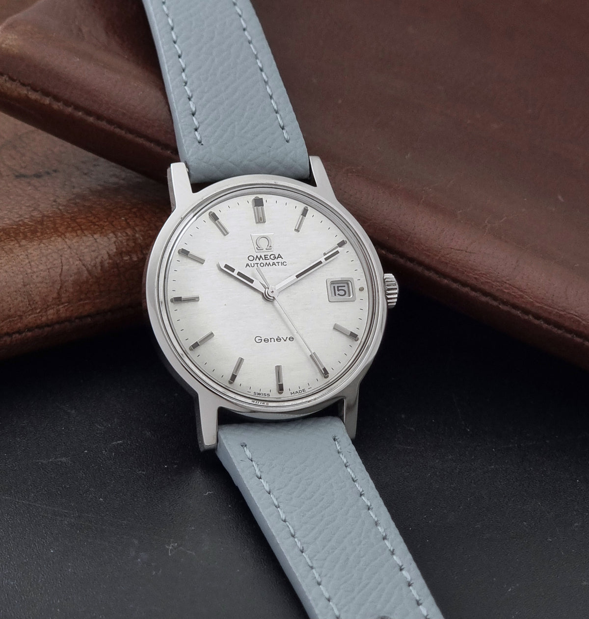 Vintage Omega Genève 166.070 automatic watch from 1970, side profile