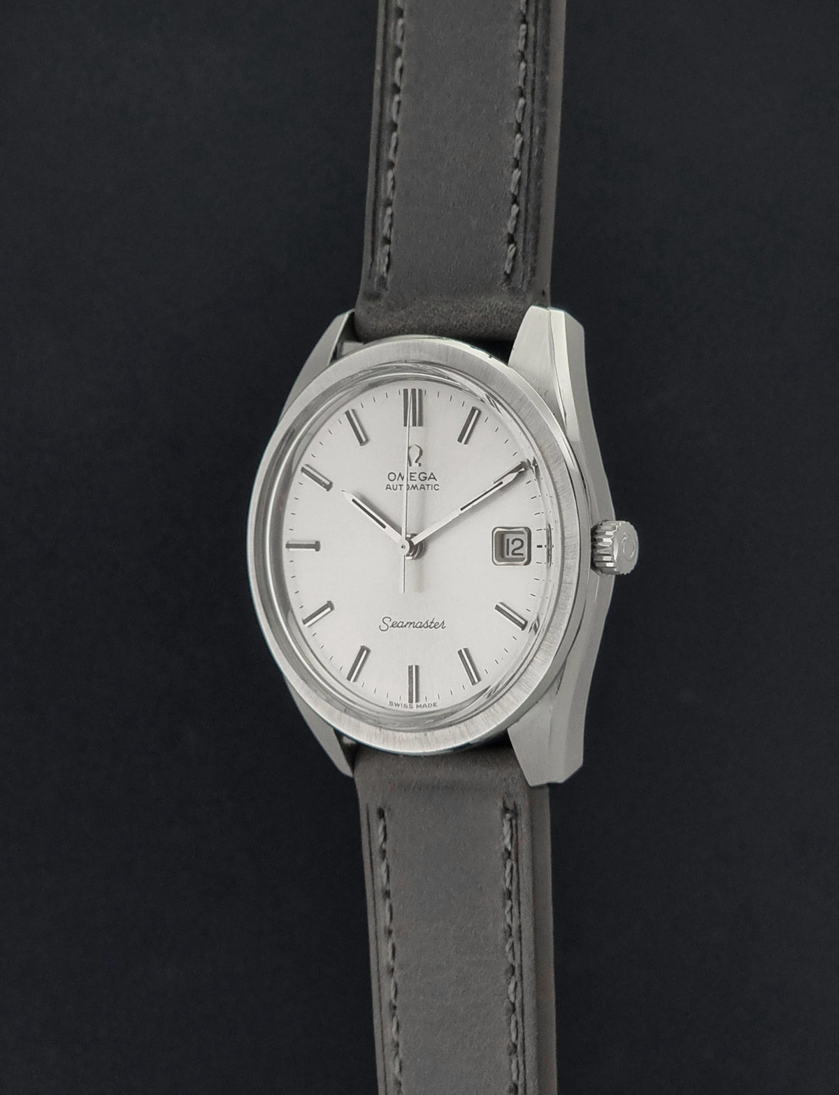 Vintage Omega Seamaster 166.028 automatic watch from 1968, crown profile